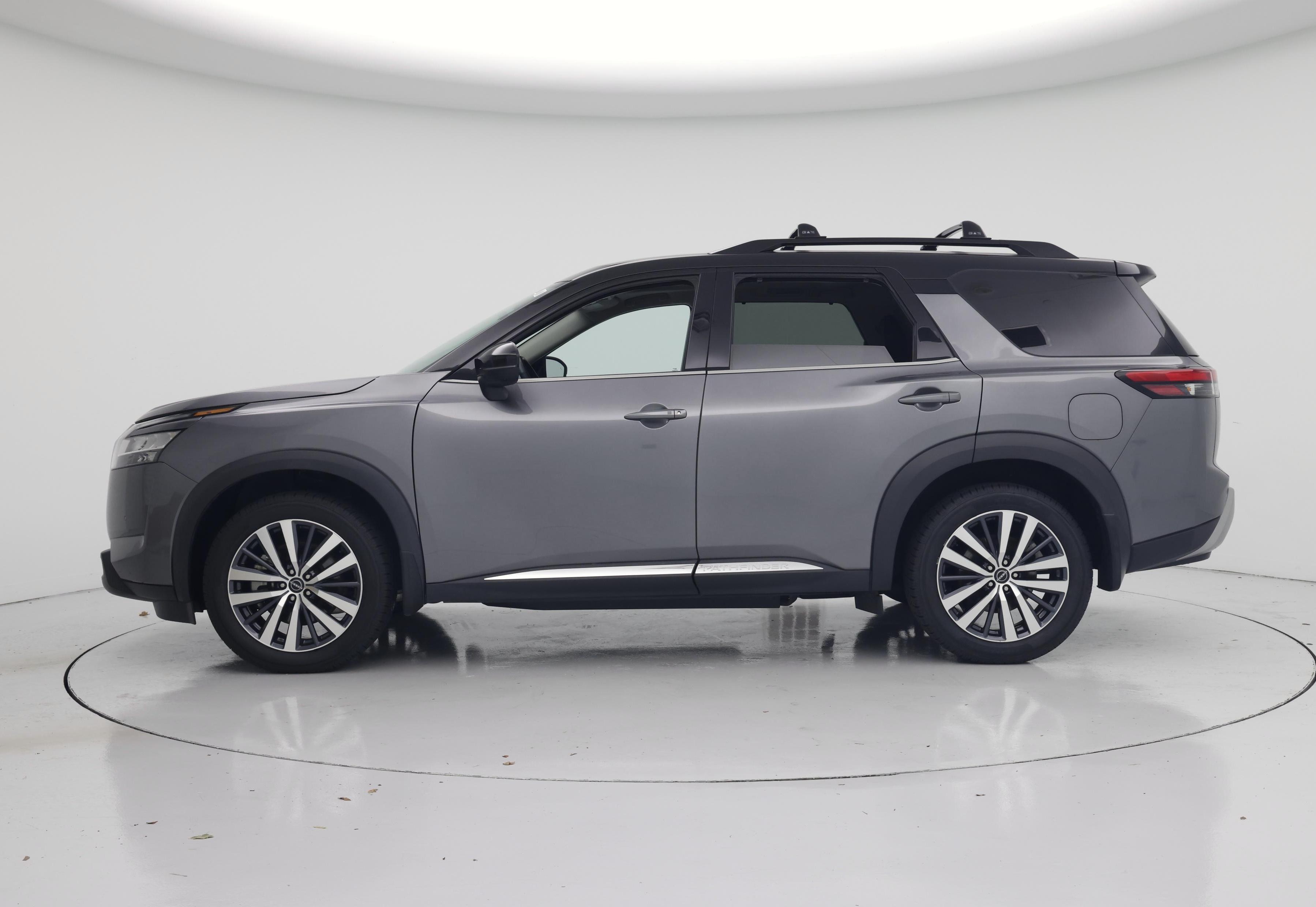 Thumbnail: 2022 Nissan Pathfinder - 3
