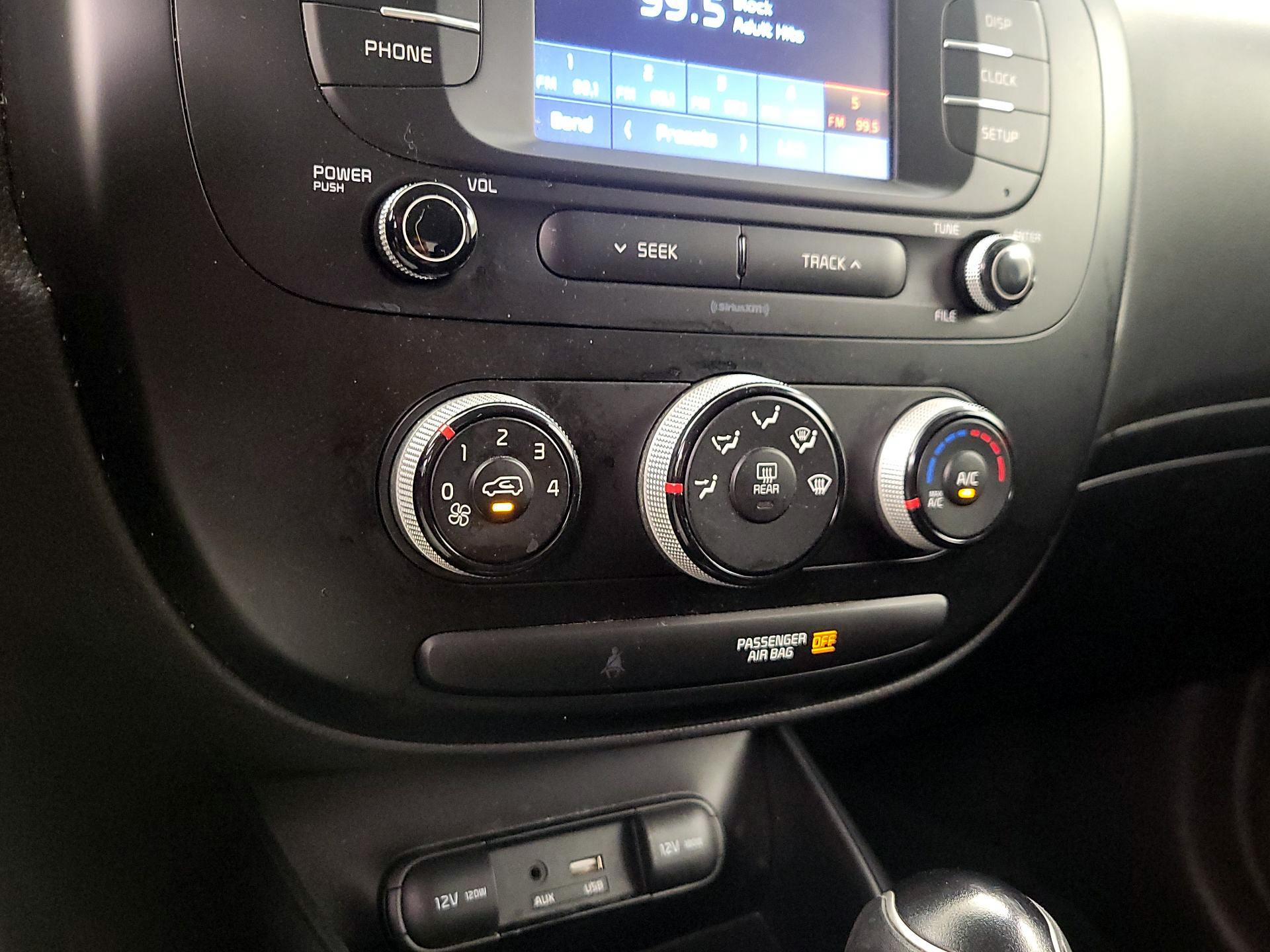 Thumbnail: 2019 Kia Soul - 16