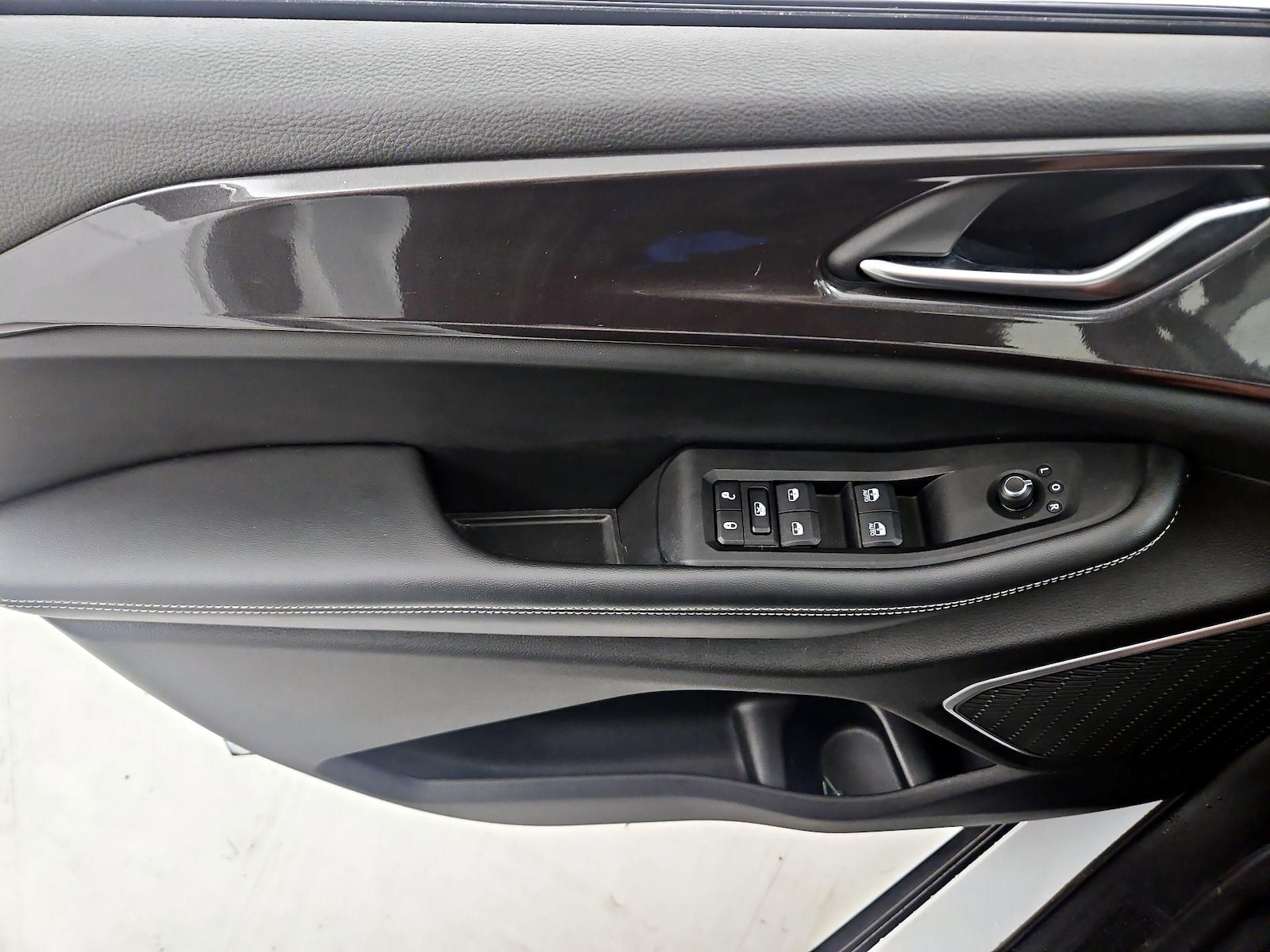2022 Jeep Grand Cherokee L Laredo - Photo 13