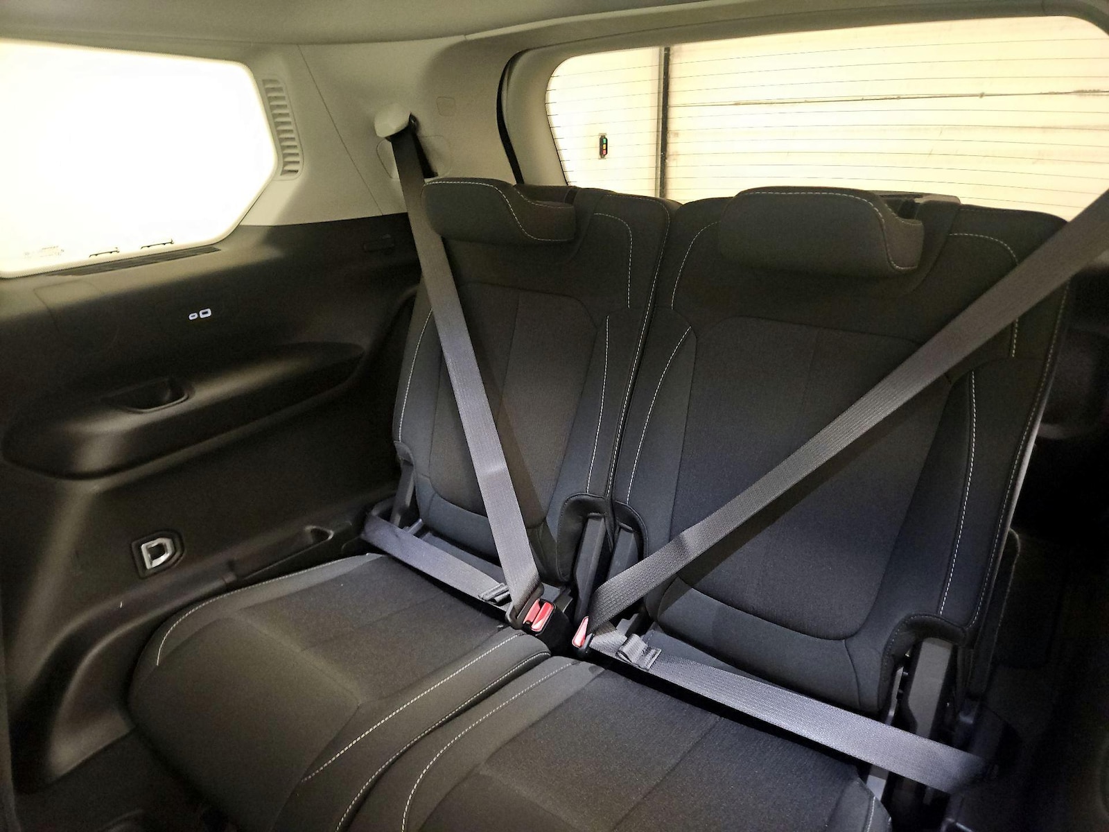 2022 Jeep Grand Cherokee L Laredo - Photo 22