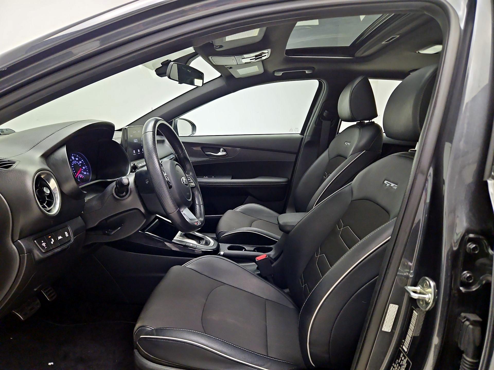 Thumbnail: 2021 Kia Forte - 11