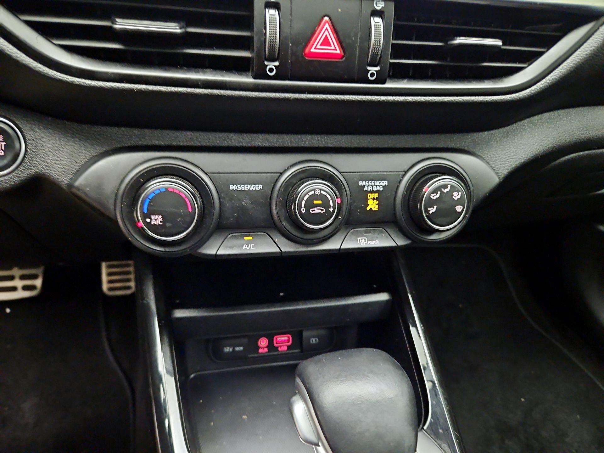 Thumbnail: 2021 Kia Forte - 16