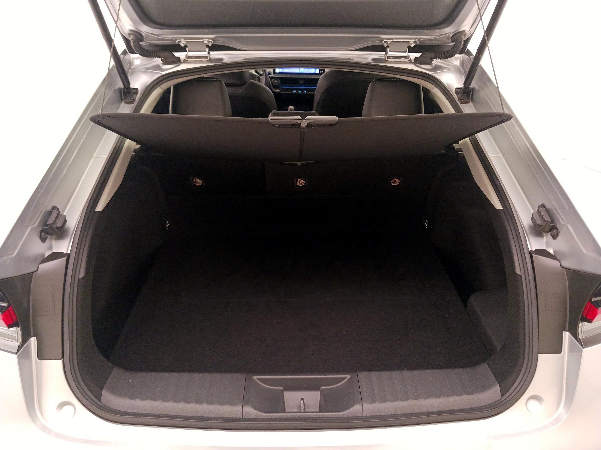 Thumbnail: 2024 Toyota Prius - 20