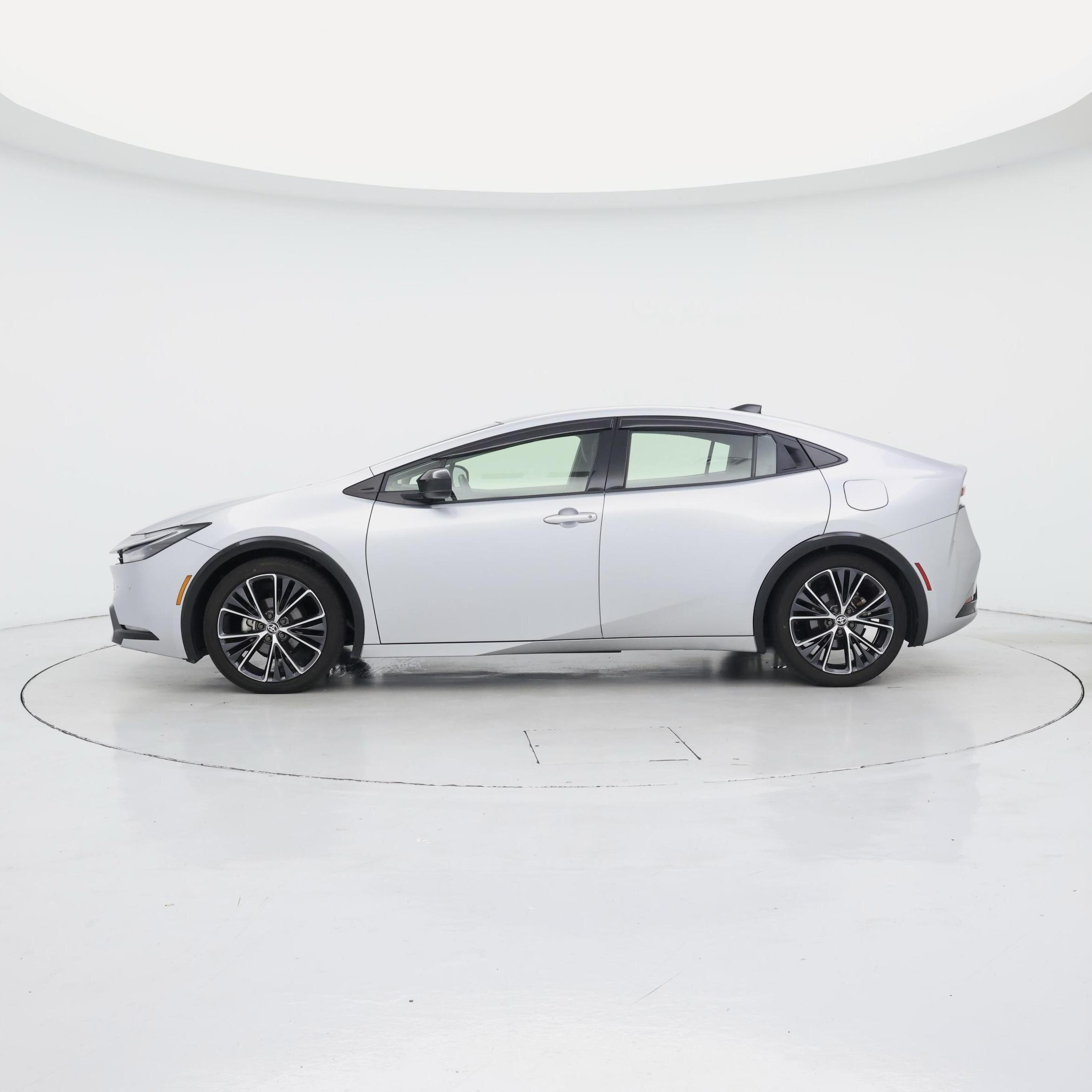 Thumbnail: 2024 Toyota Prius - 3