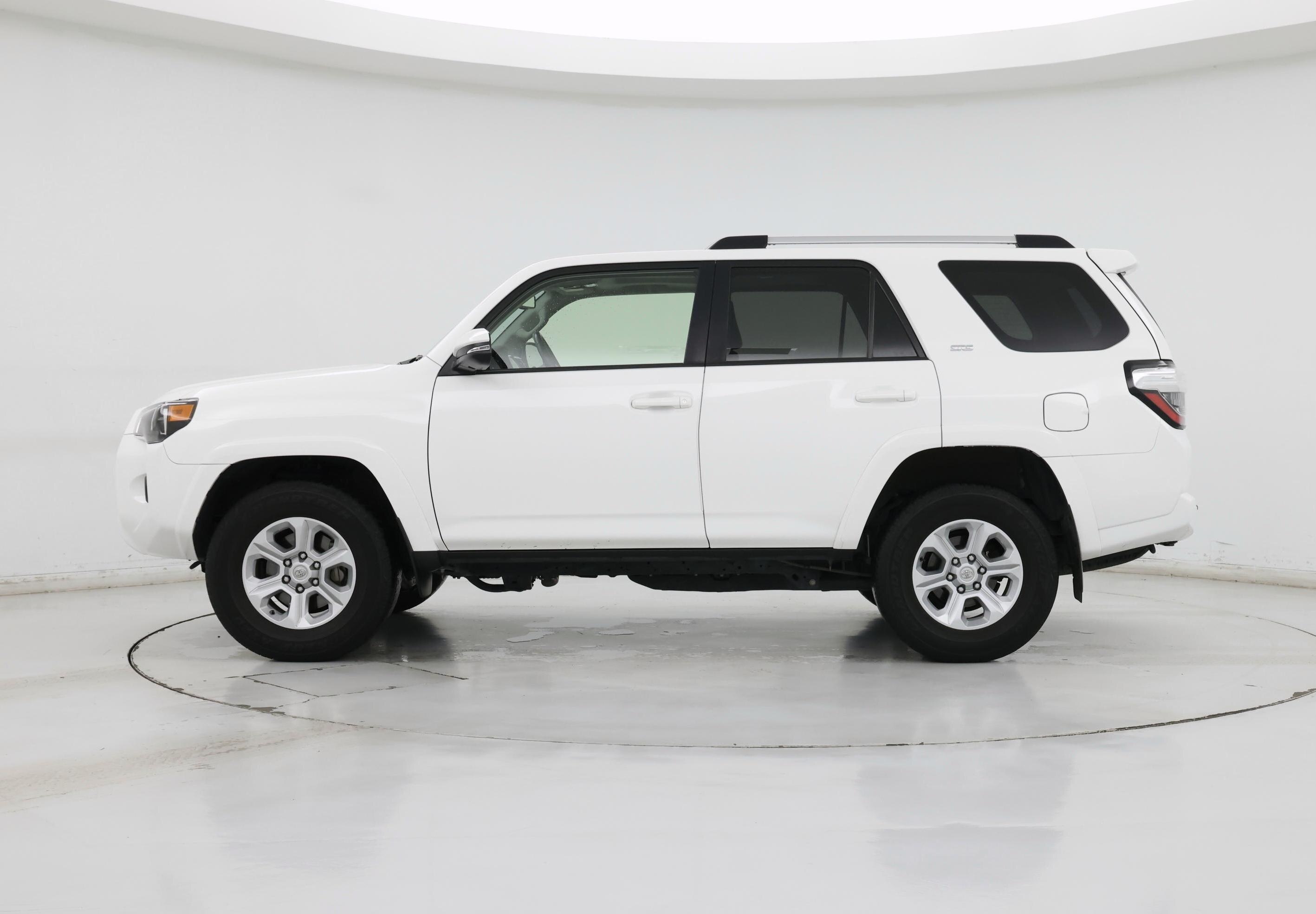 Thumbnail: 2022 Toyota 4Runner - 3