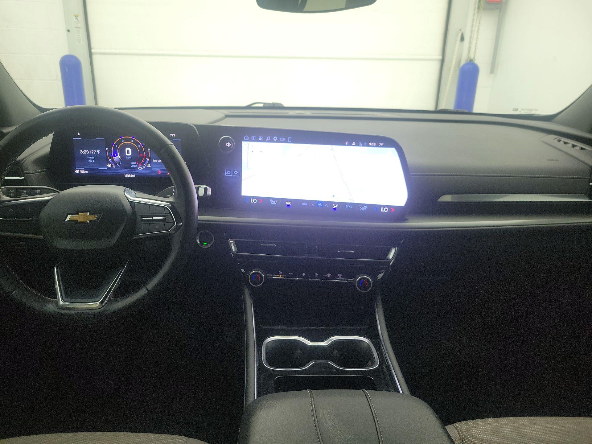 Thumbnail: 2024 Chevrolet Traverse - 9
