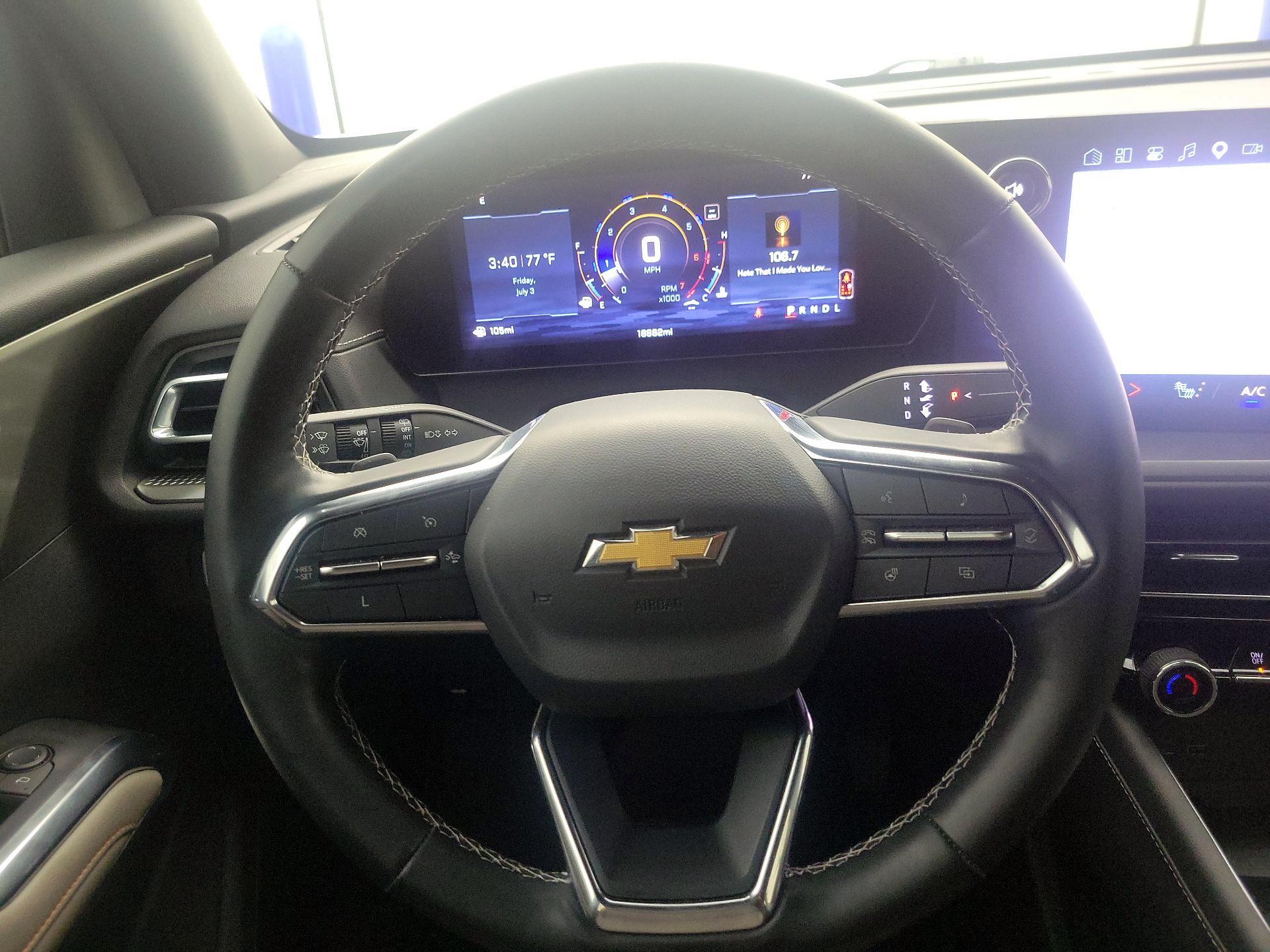Thumbnail: 2024 Chevrolet Traverse - 10