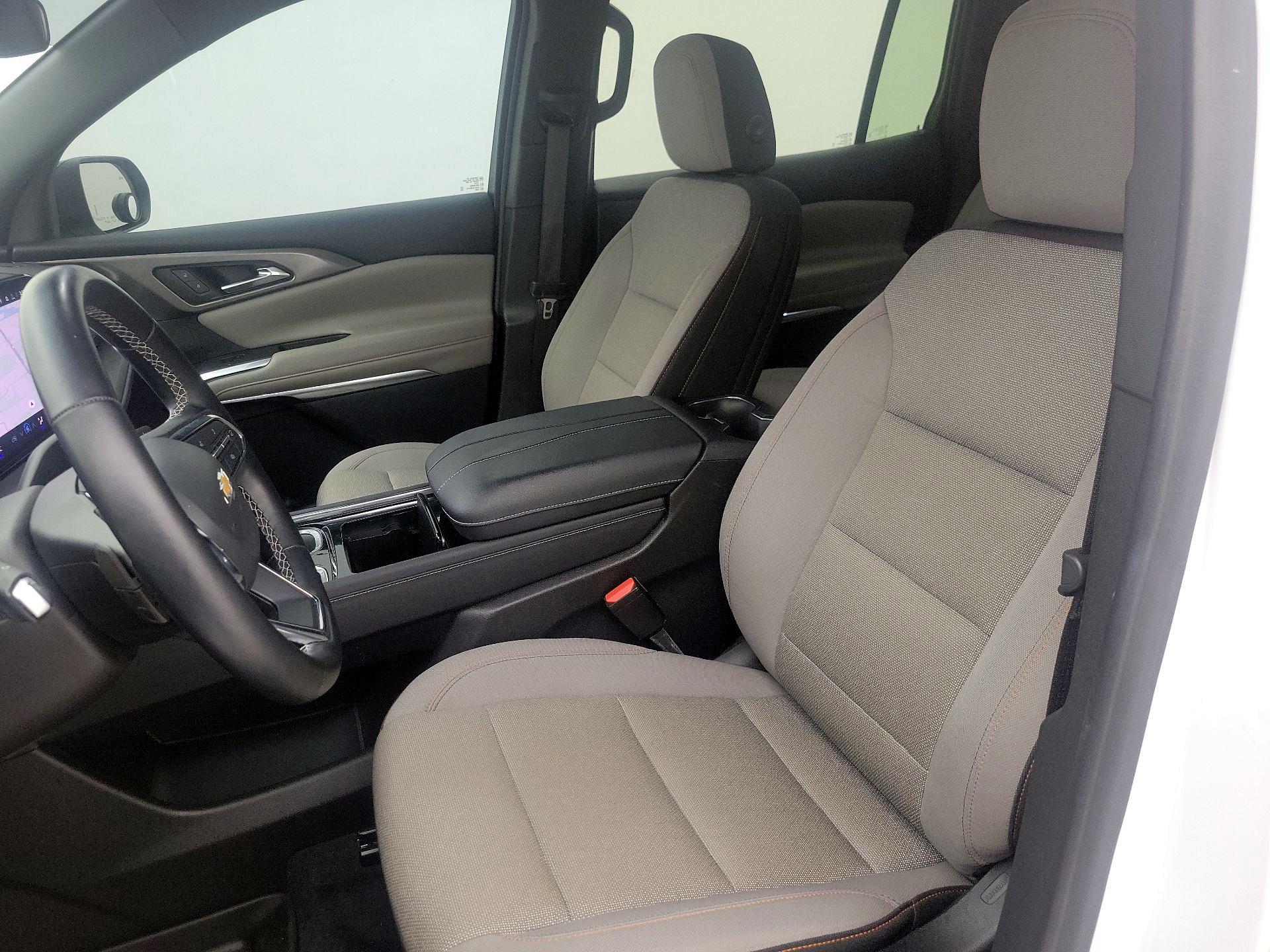 Thumbnail: 2024 Chevrolet Traverse - 11