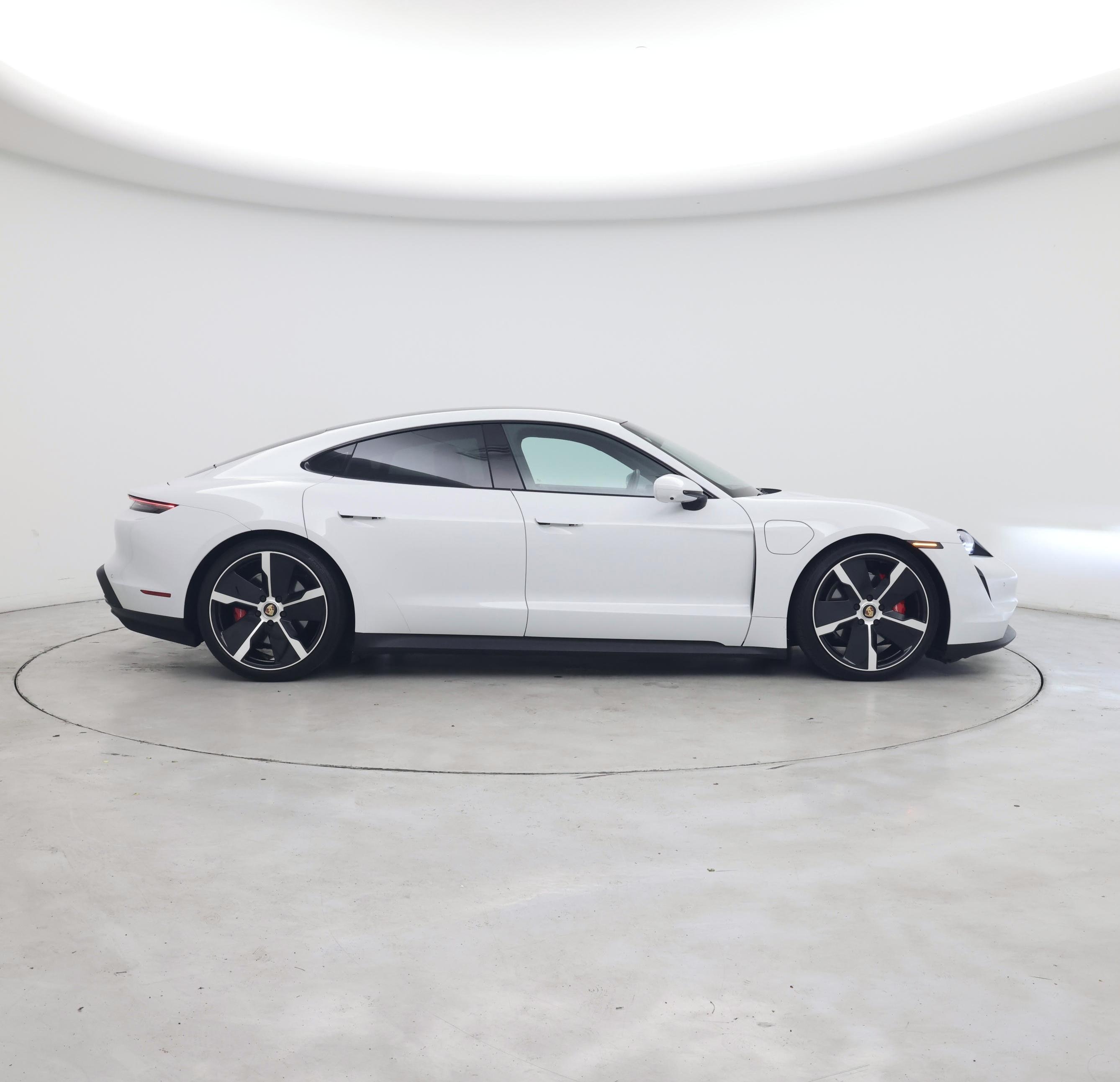 Thumbnail: 2021 Porsche Taycan - 7