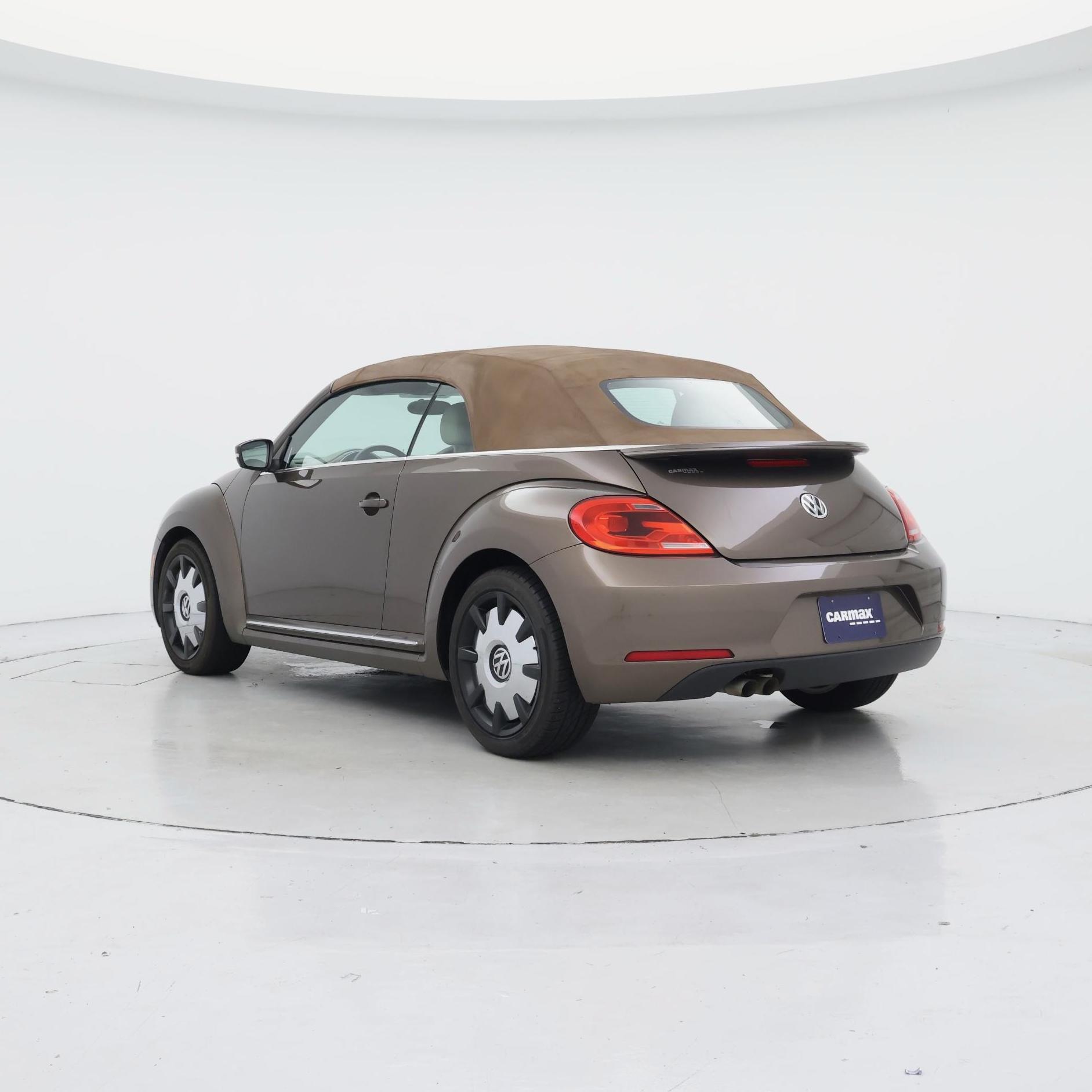 Thumbnail: 2015 Volkswagen Beetle - 2