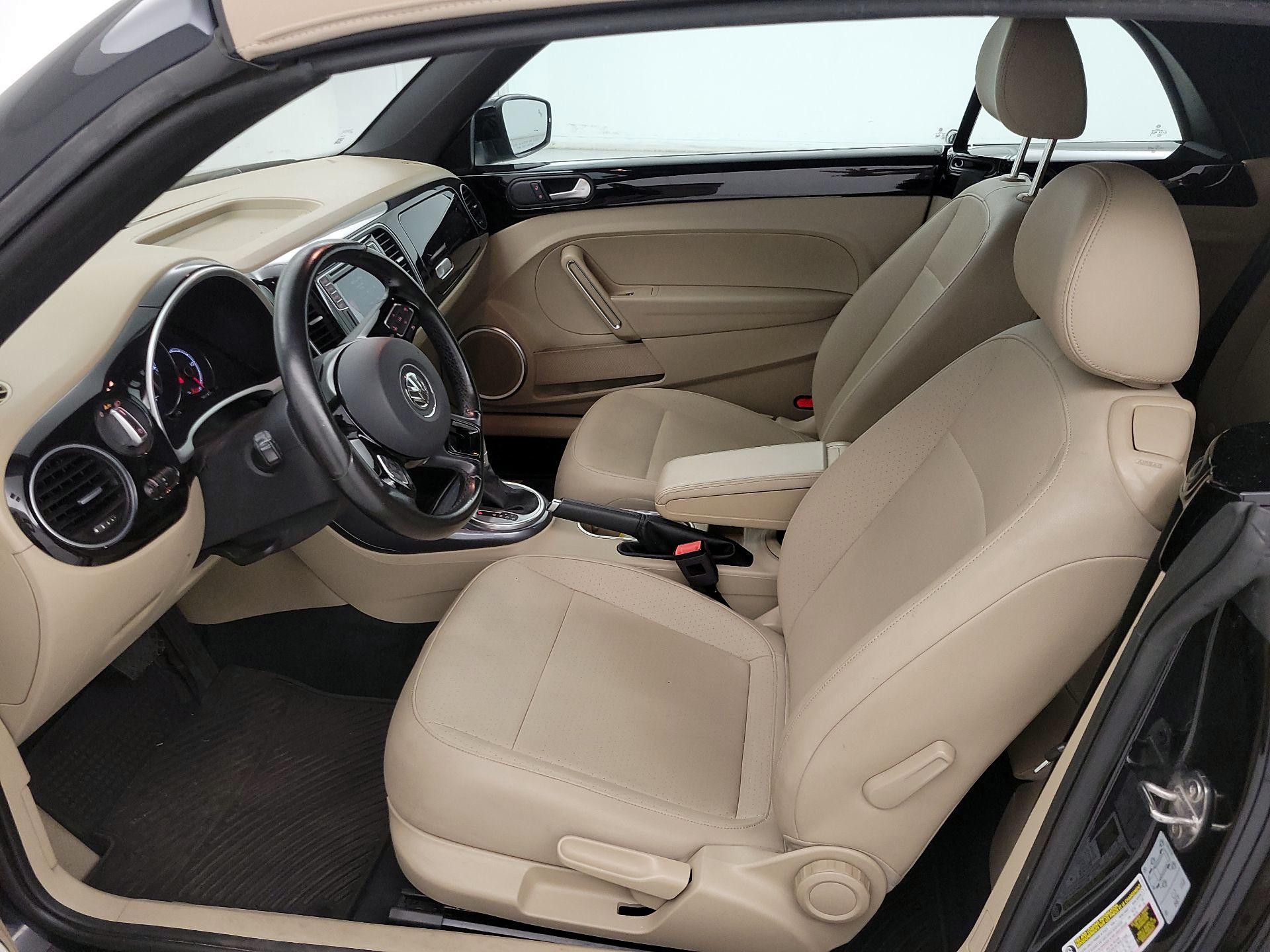 Thumbnail: 2019 Volkswagen Beetle - 11