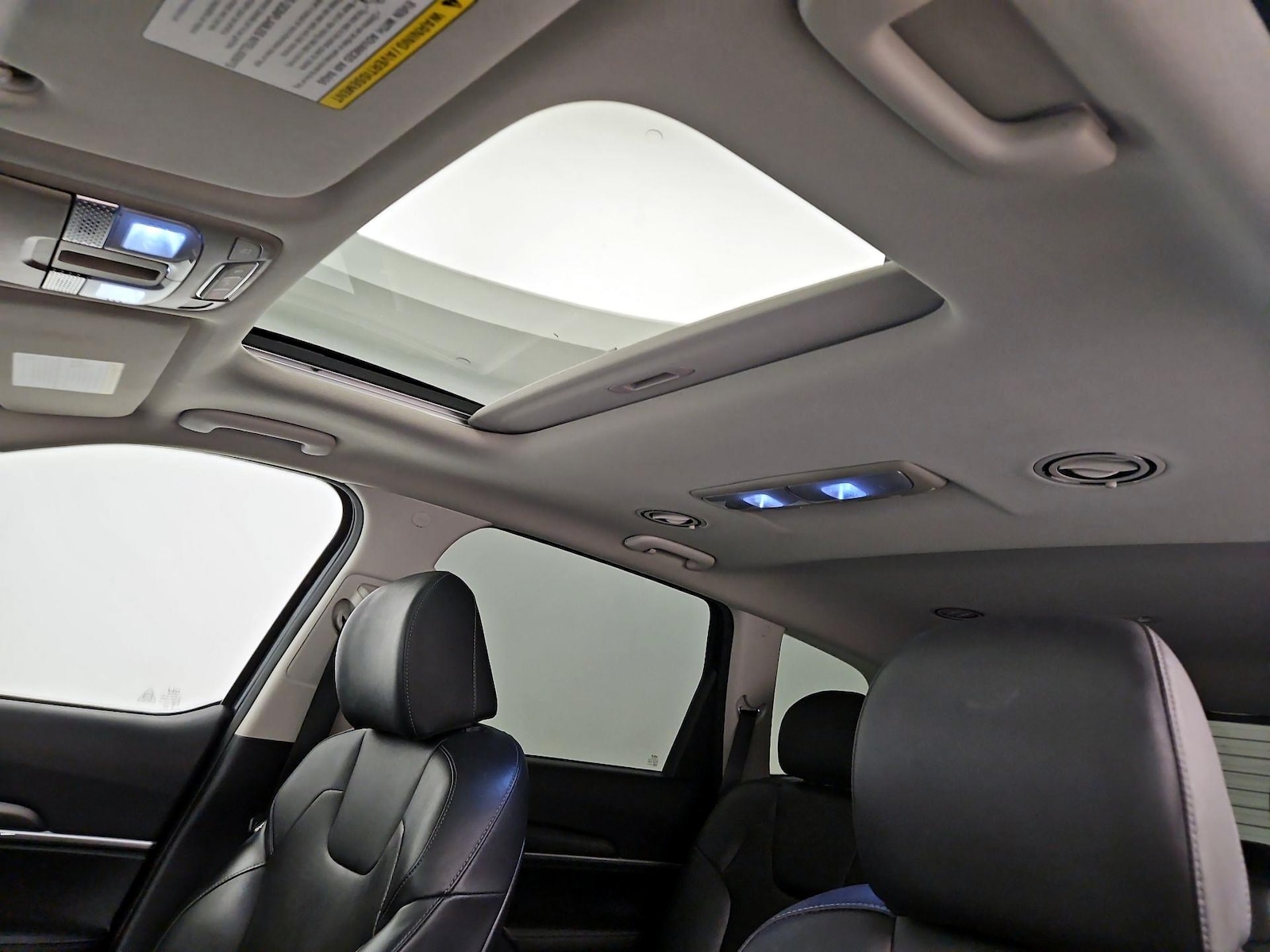 Sunroof(s) & Overhead Airbags