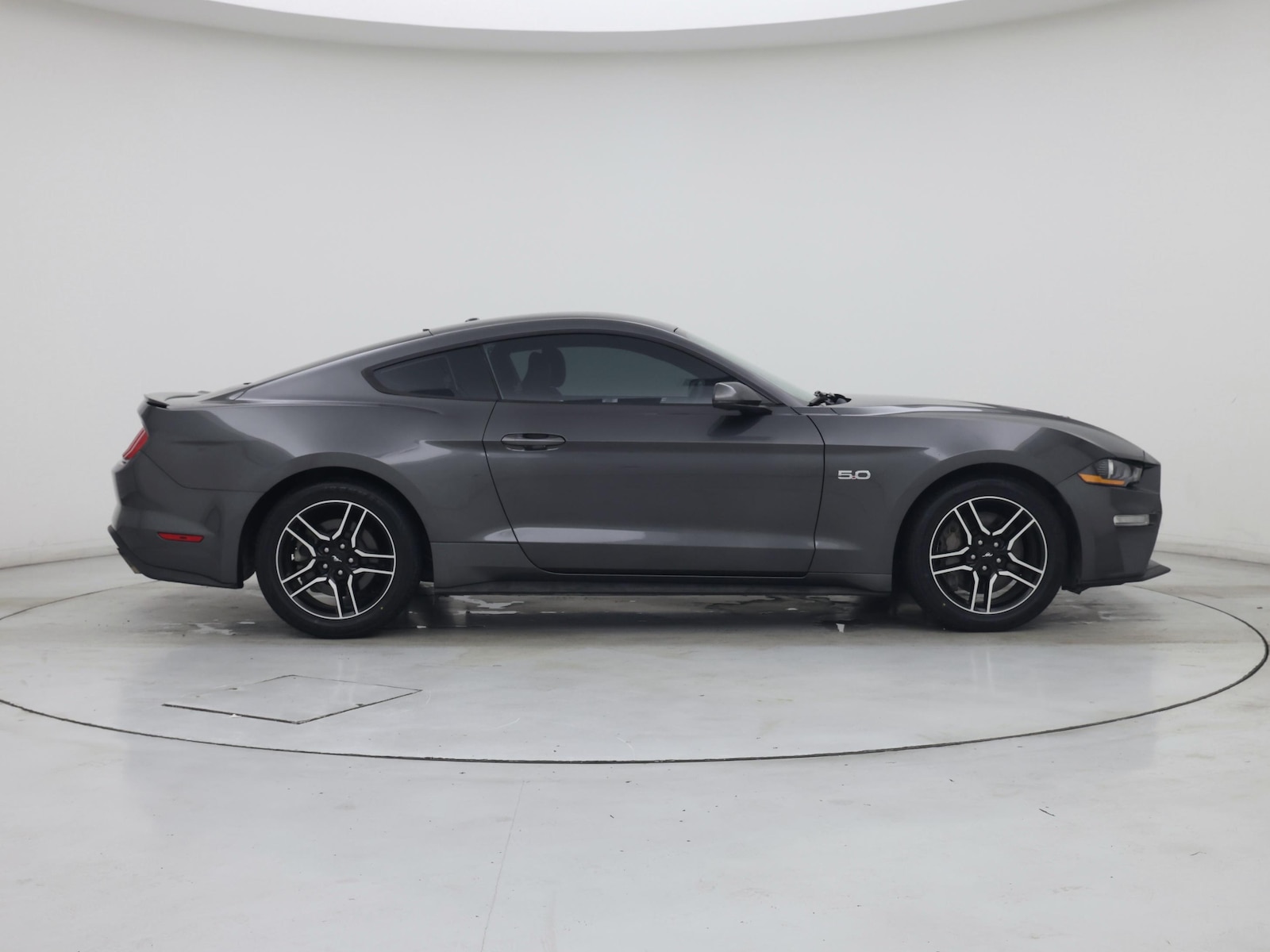2018 Ford Mustang GT Premium - Photo 8
