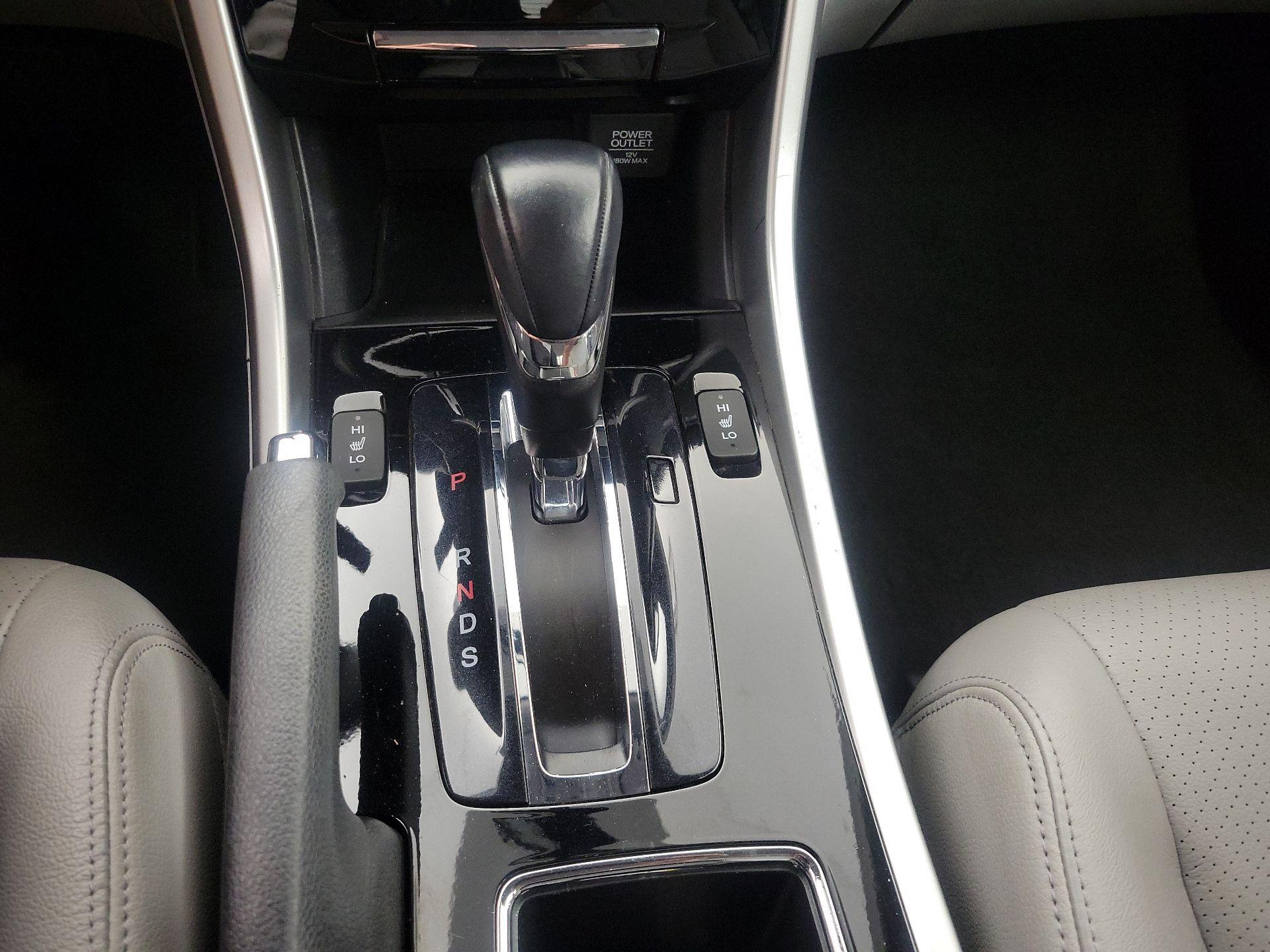 Thumbnail: 2016 Honda Accord - 17