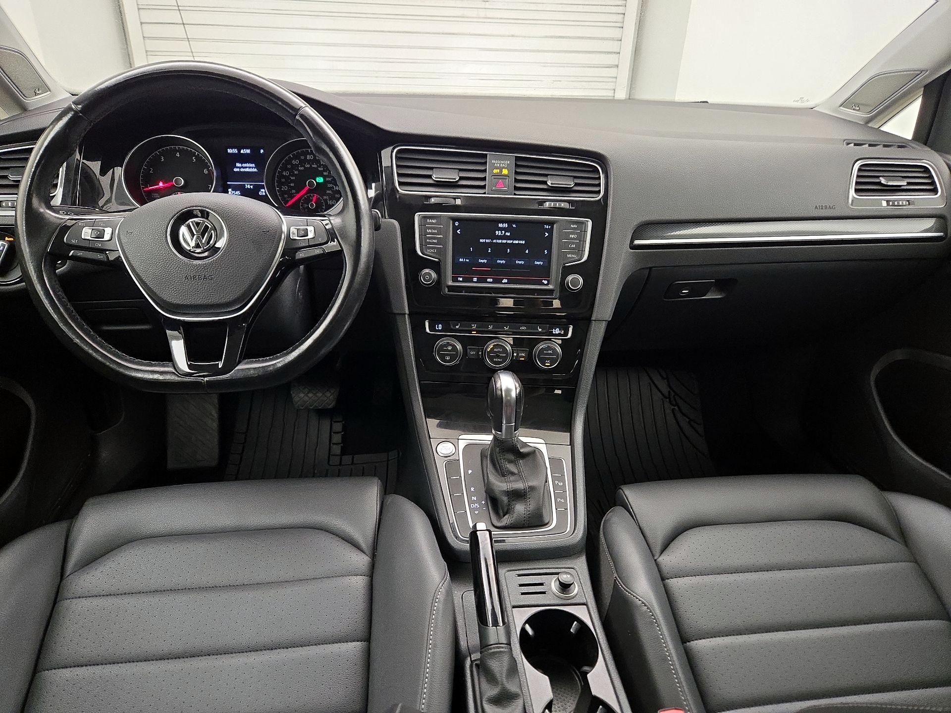 Thumbnail: 2016 Volkswagen Golf - 9