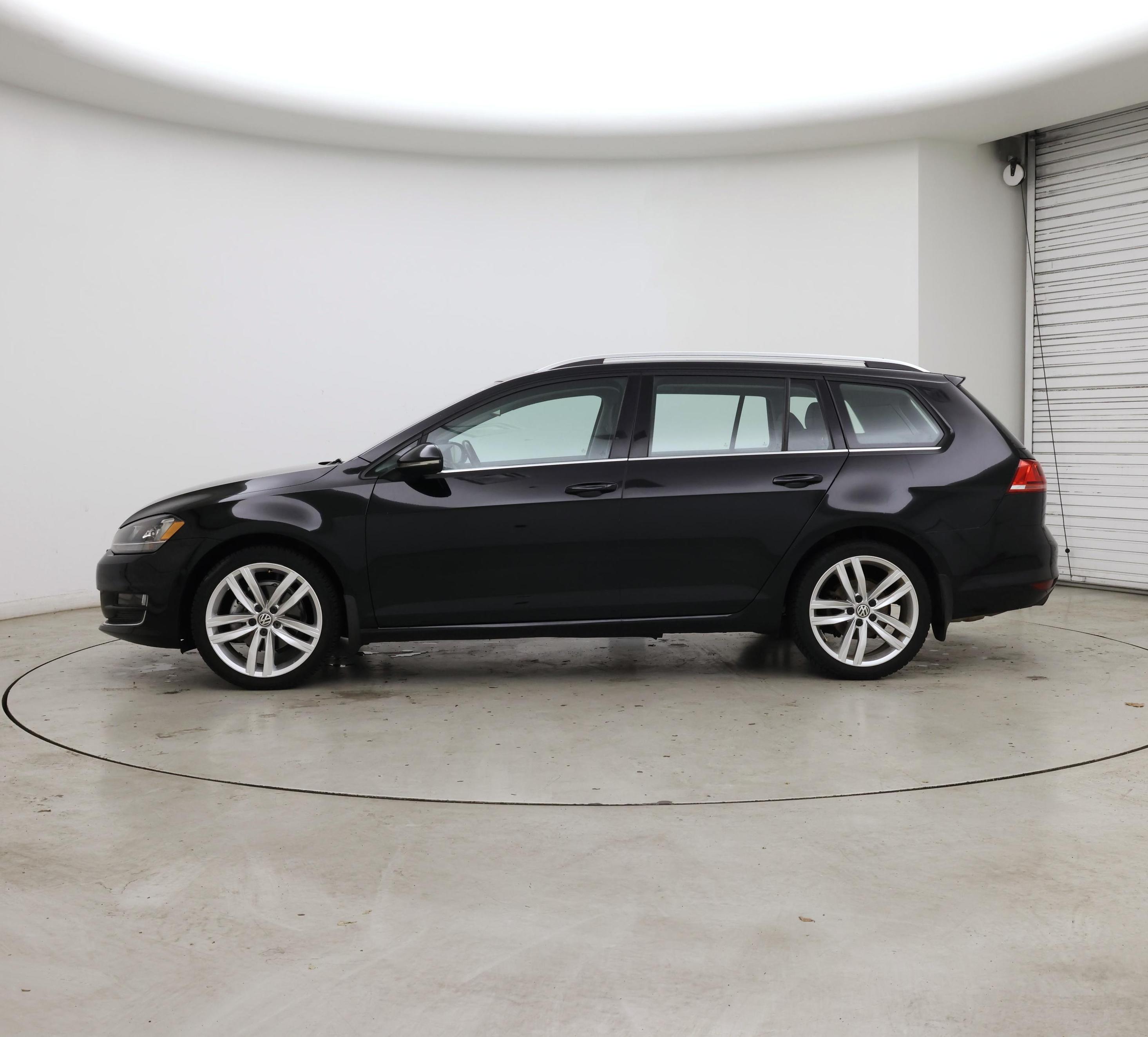 Thumbnail: 2016 Volkswagen Golf - 3