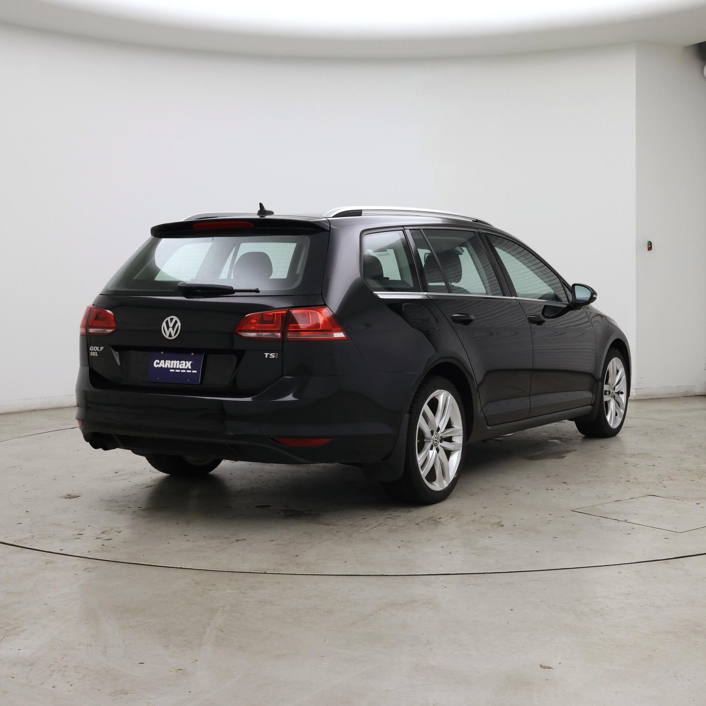 Thumbnail: 2016 Volkswagen Golf - 8
