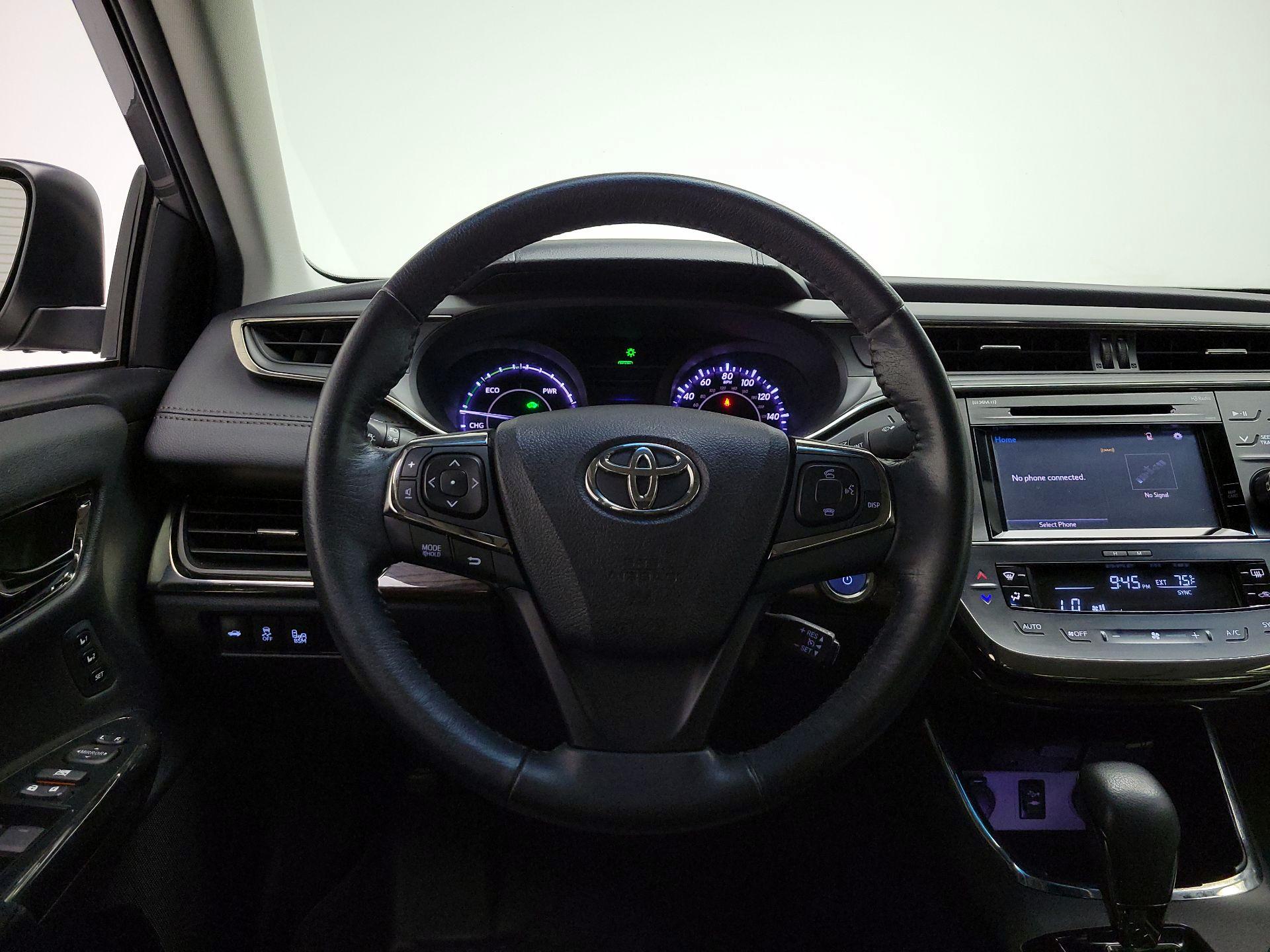Thumbnail: 2015 Toyota Avalon - 10