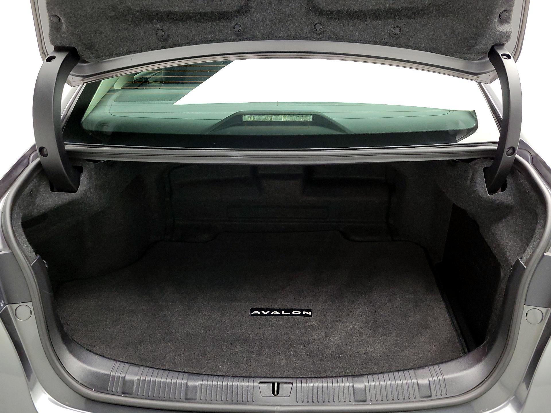 Thumbnail: 2015 Toyota Avalon - 20