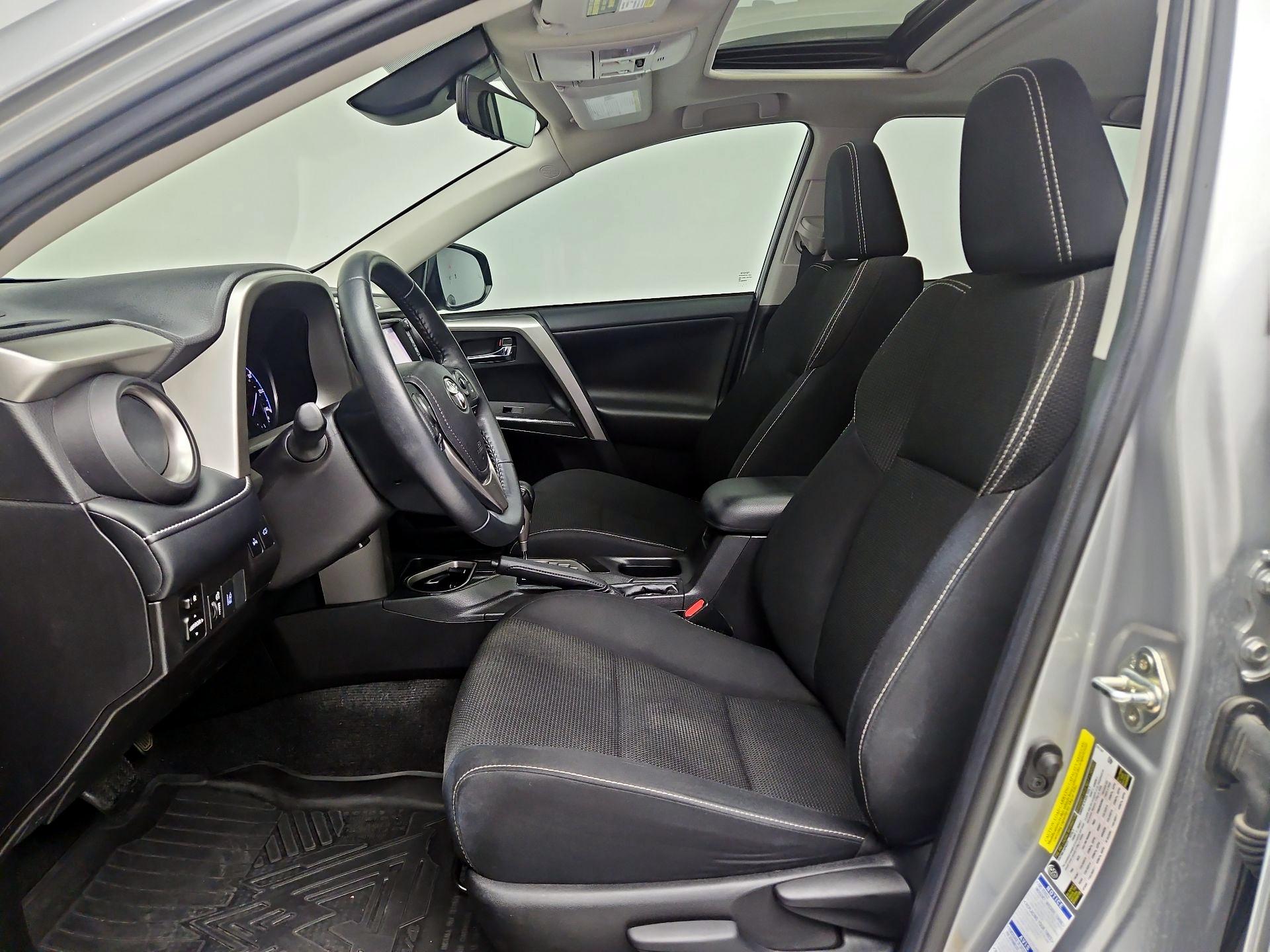 Thumbnail: 2018 Toyota RAV4 - 11
