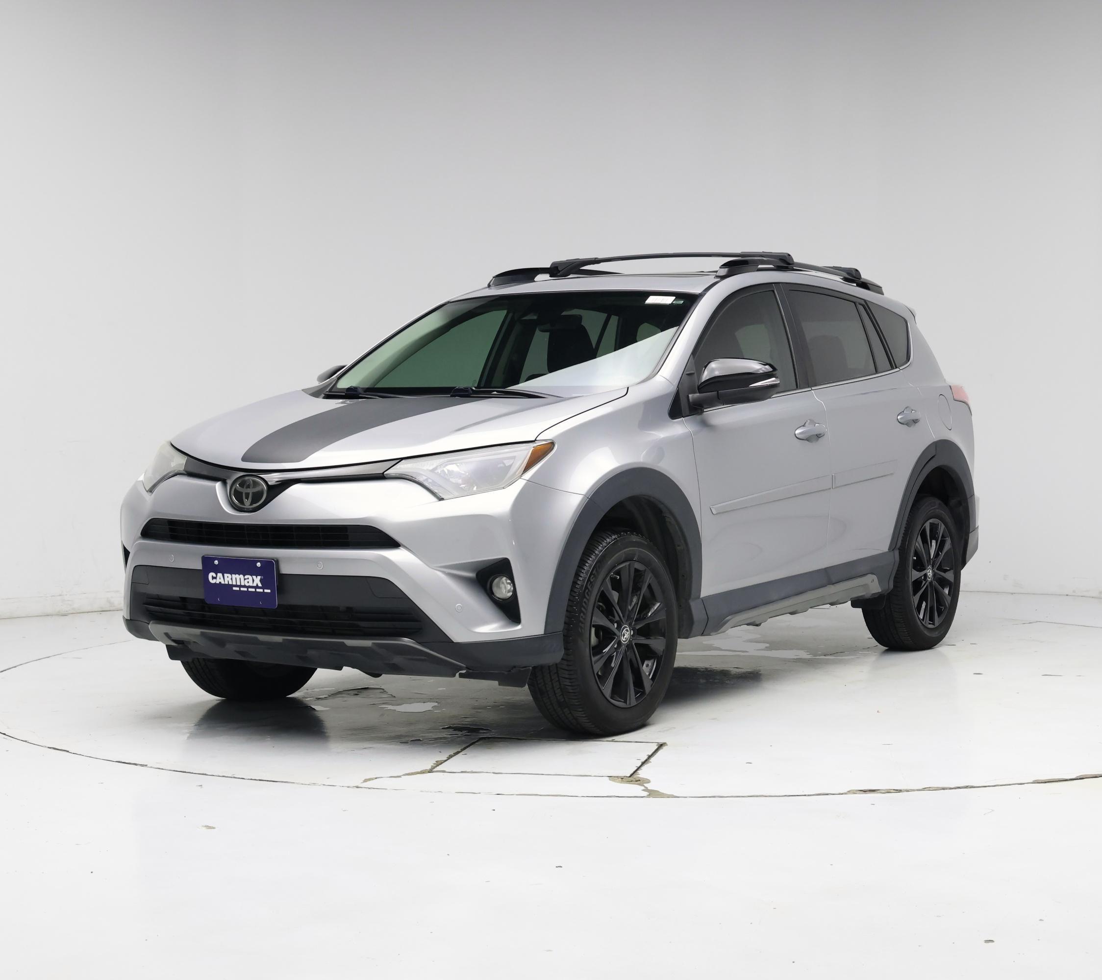 Thumbnail: 2018 Toyota RAV4 - 4