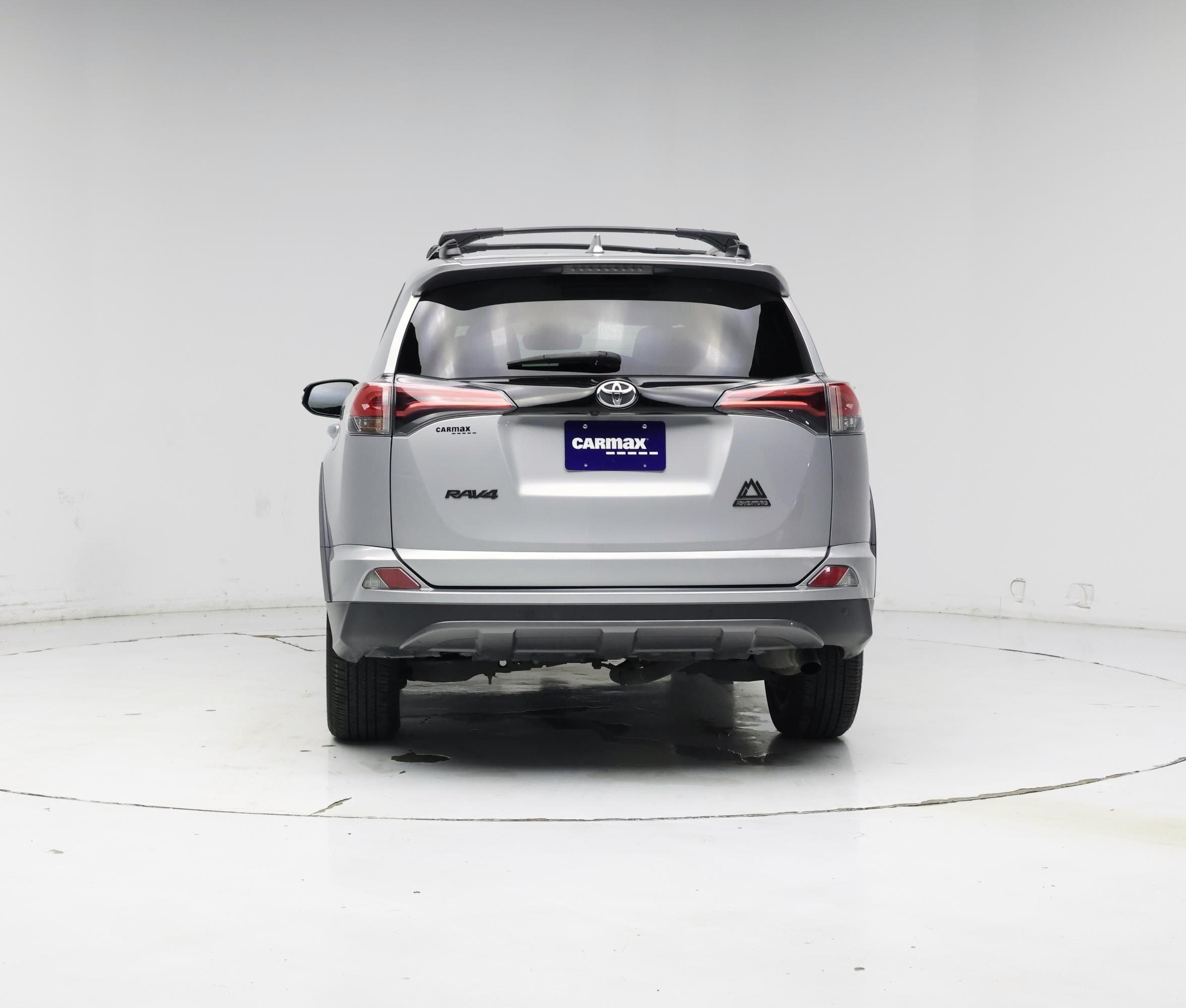 Thumbnail: 2018 Toyota RAV4 - 6