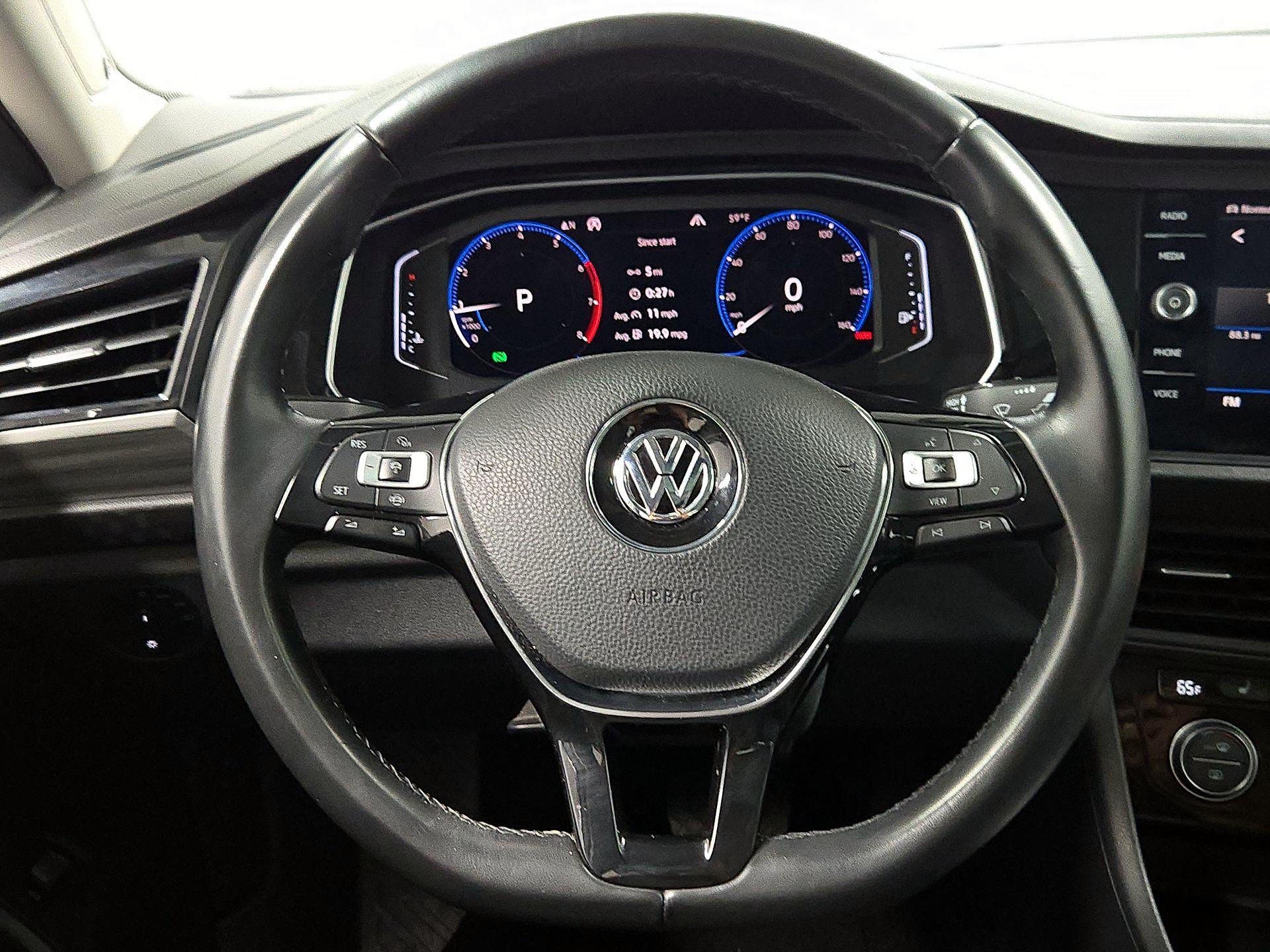 Thumbnail: 2019 Volkswagen Jetta - 10