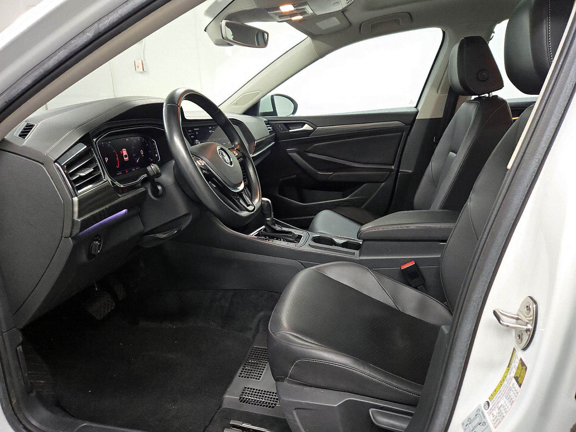 Thumbnail: 2019 Volkswagen Jetta - 11