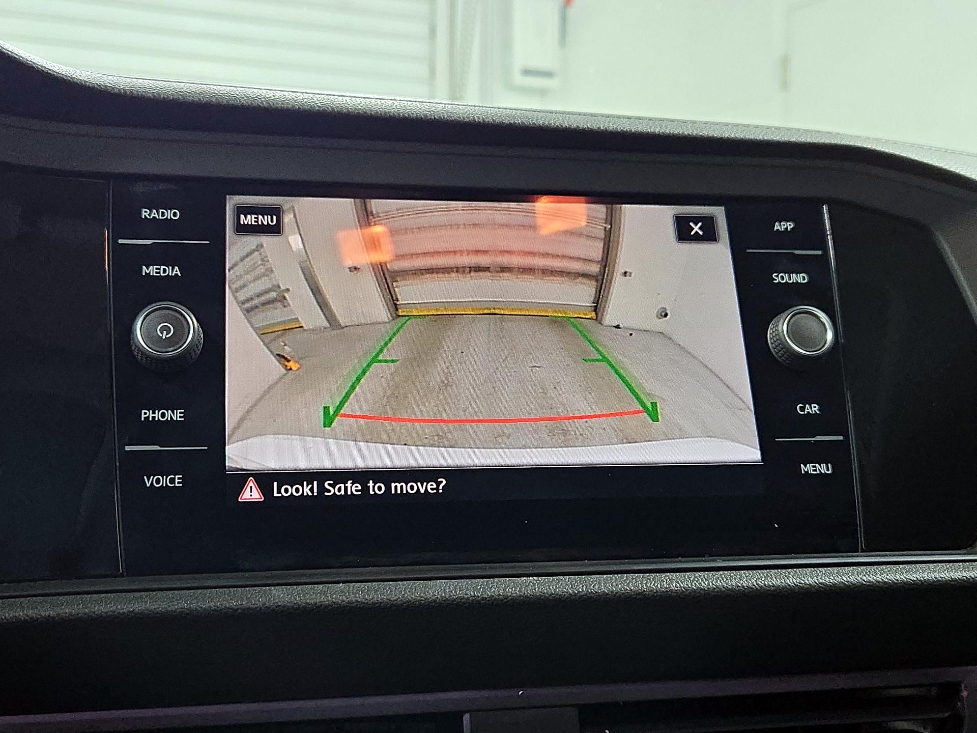 Thumbnail: 2019 Volkswagen Jetta - 14