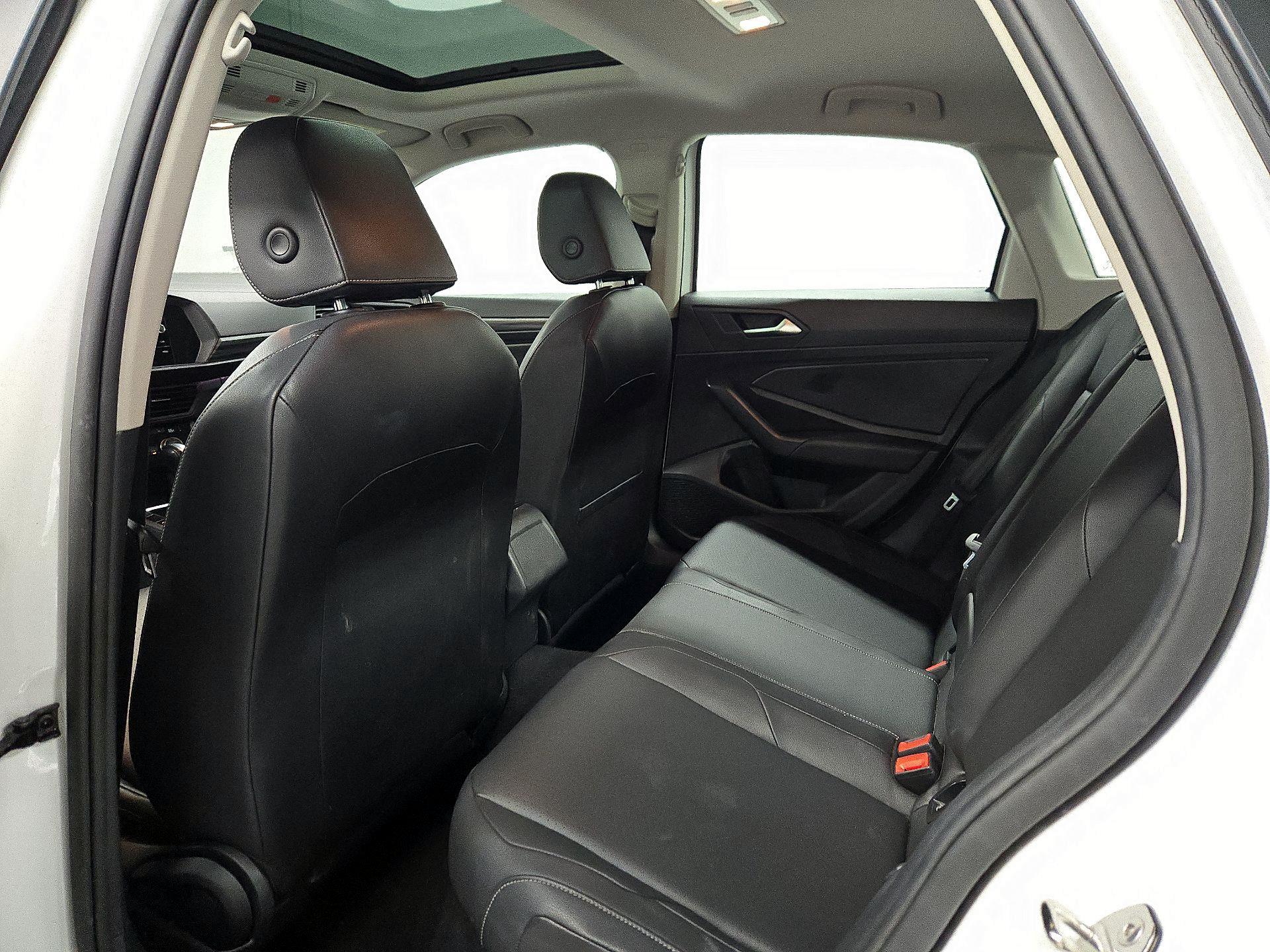 Thumbnail: 2019 Volkswagen Jetta - 20
