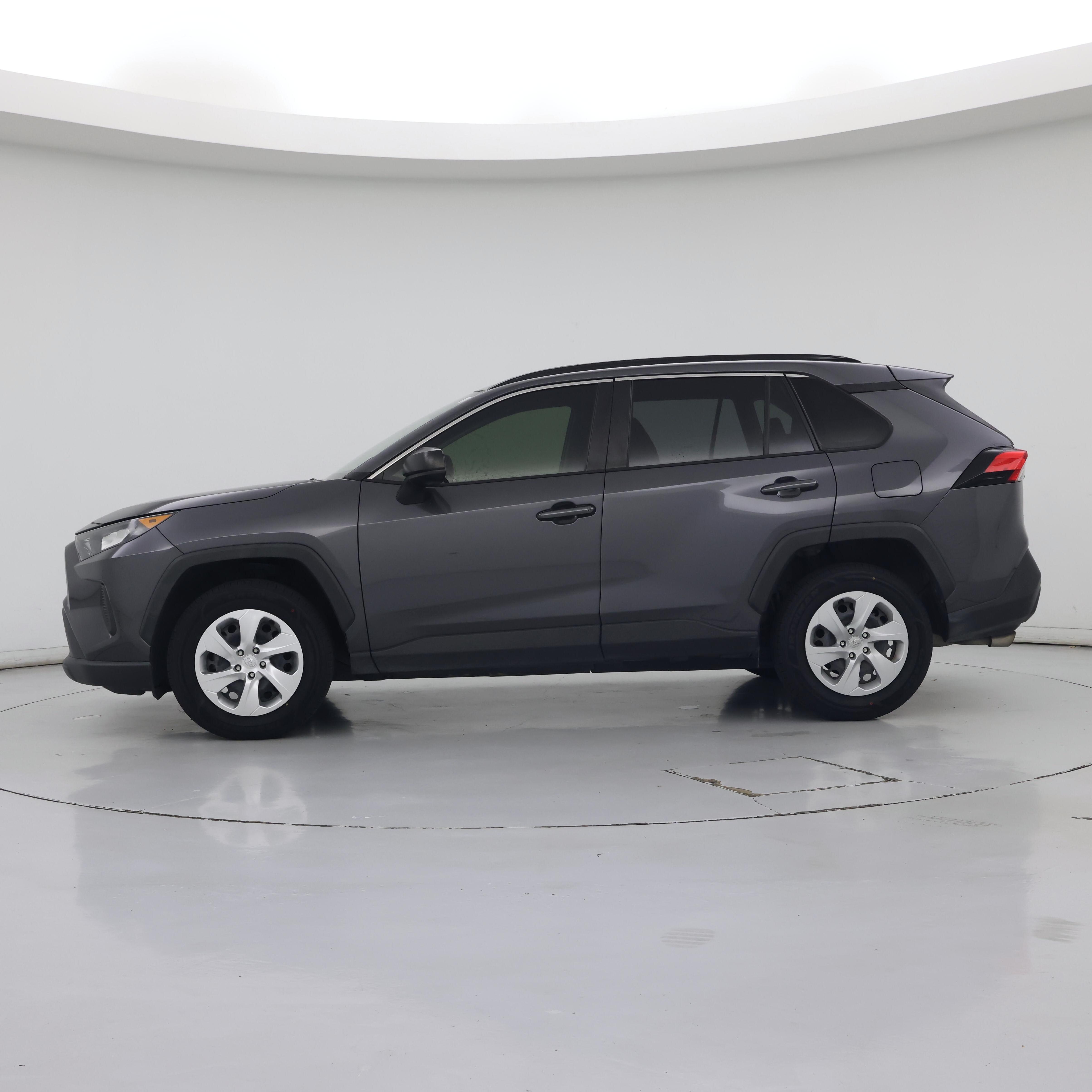 Thumbnail: 2019 Toyota RAV4 - 3