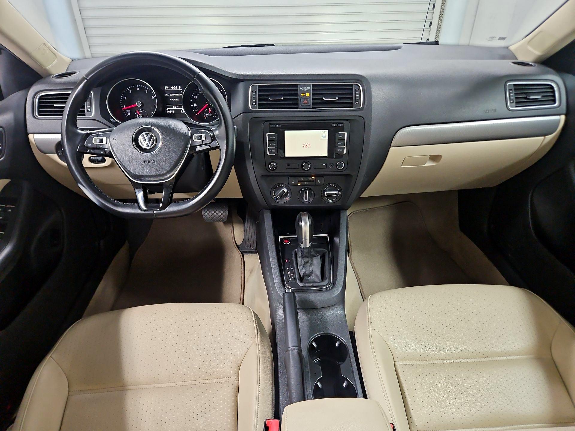 Thumbnail: 2015 Volkswagen Jetta - 9