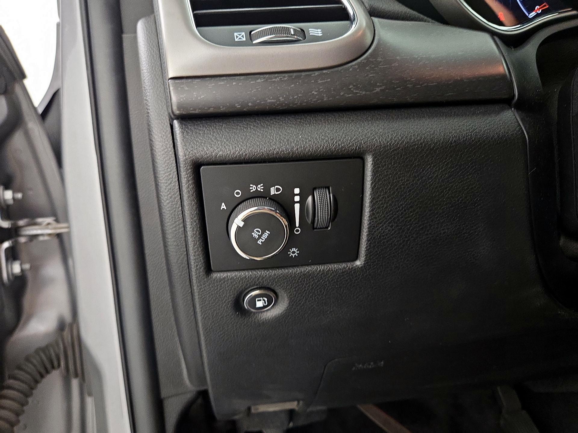 Thumbnail: 2018 Jeep Grand Cherokee - 13