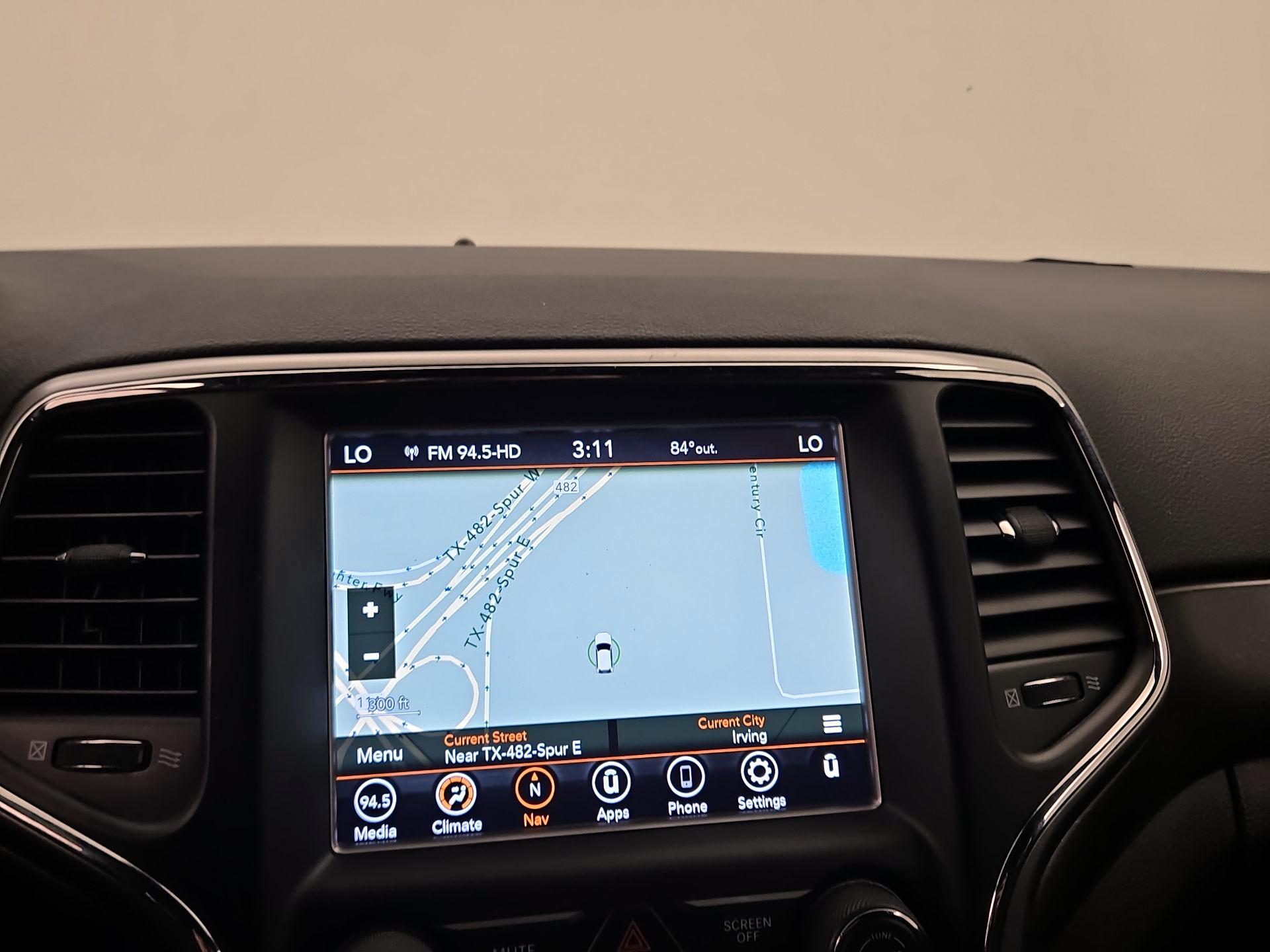 Thumbnail: 2018 Jeep Grand Cherokee - 14