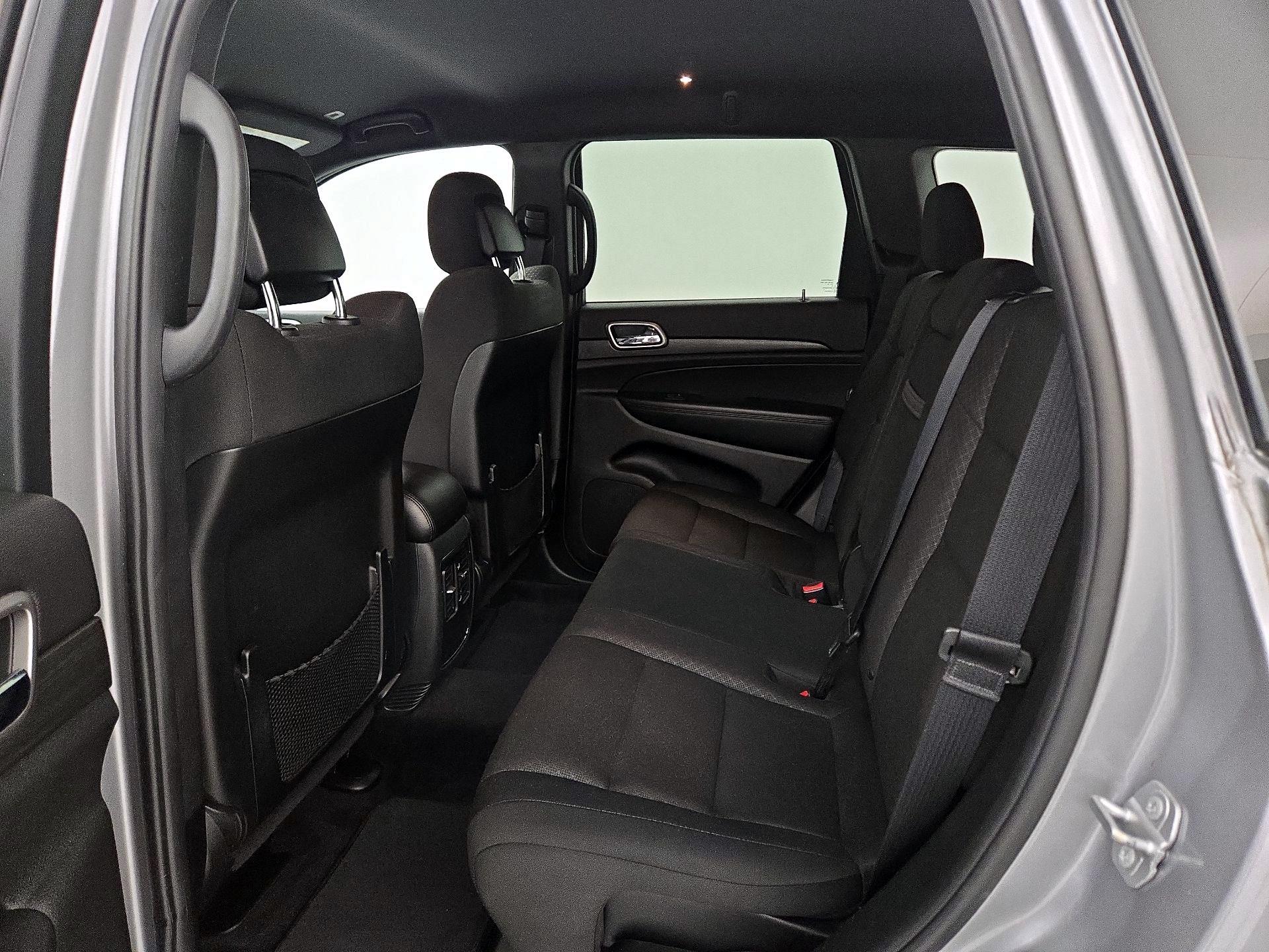 Thumbnail: 2018 Jeep Grand Cherokee - 20