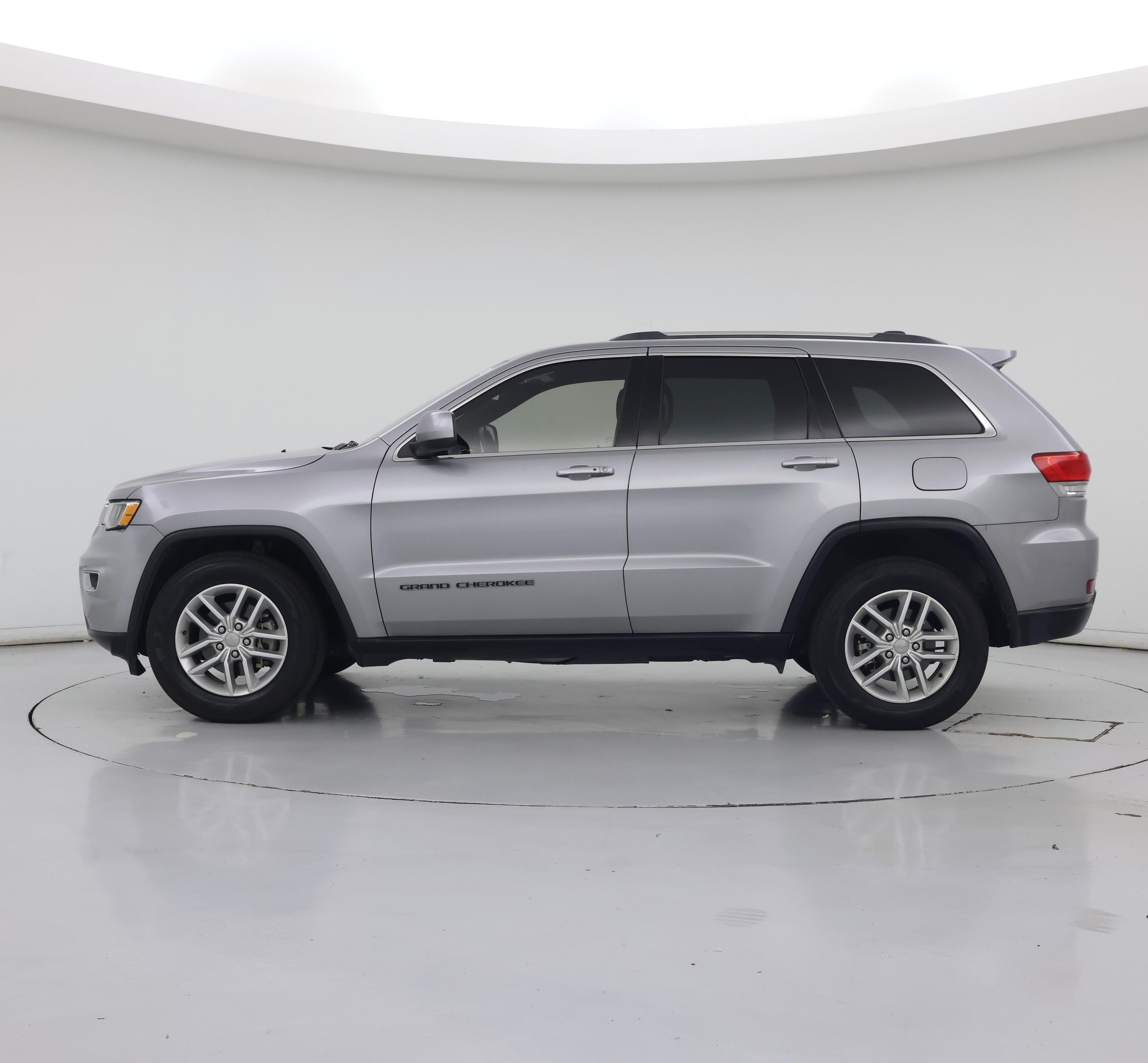 Thumbnail: 2018 Jeep Grand Cherokee - 3