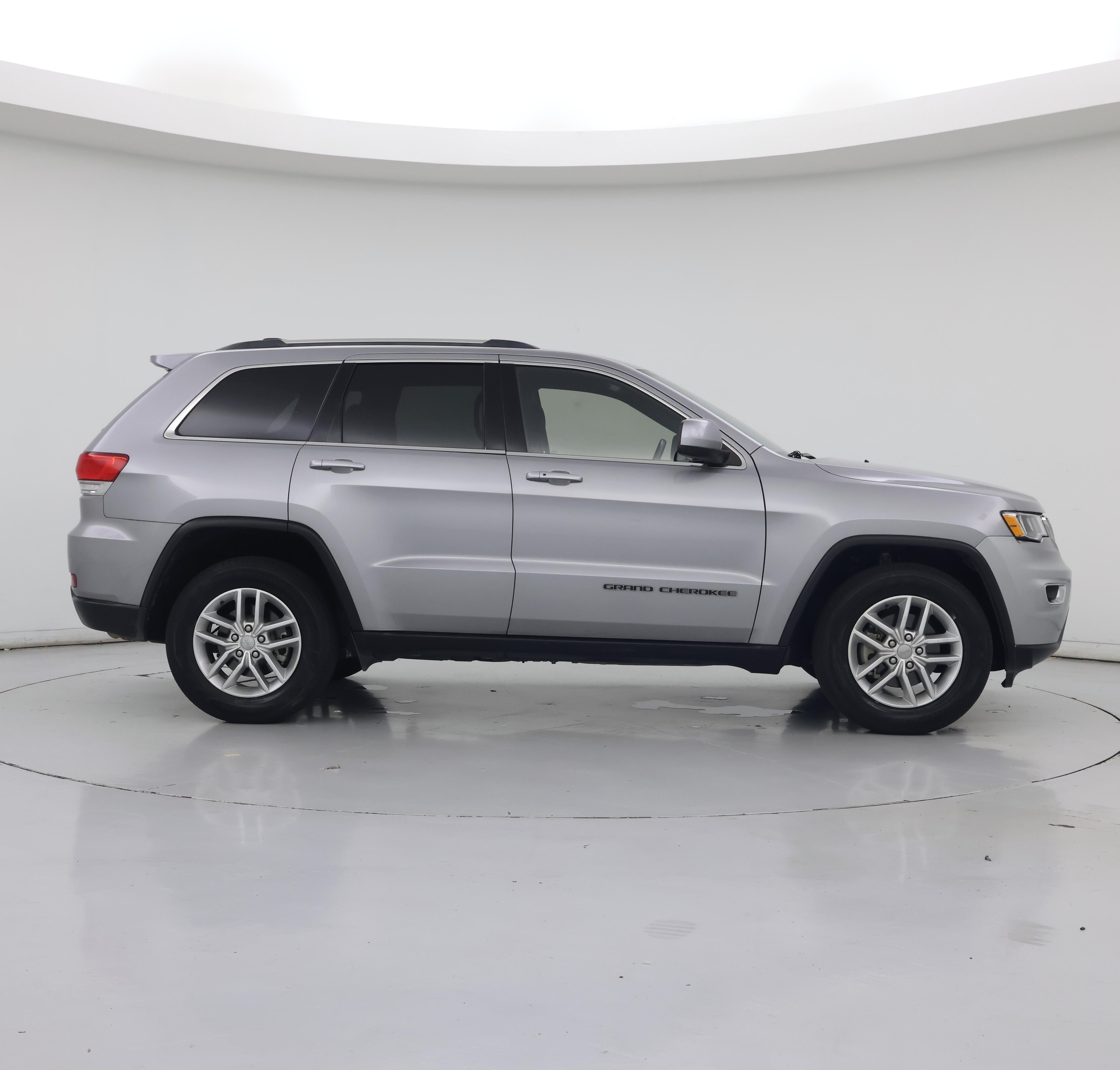 Thumbnail: 2018 Jeep Grand Cherokee - 7