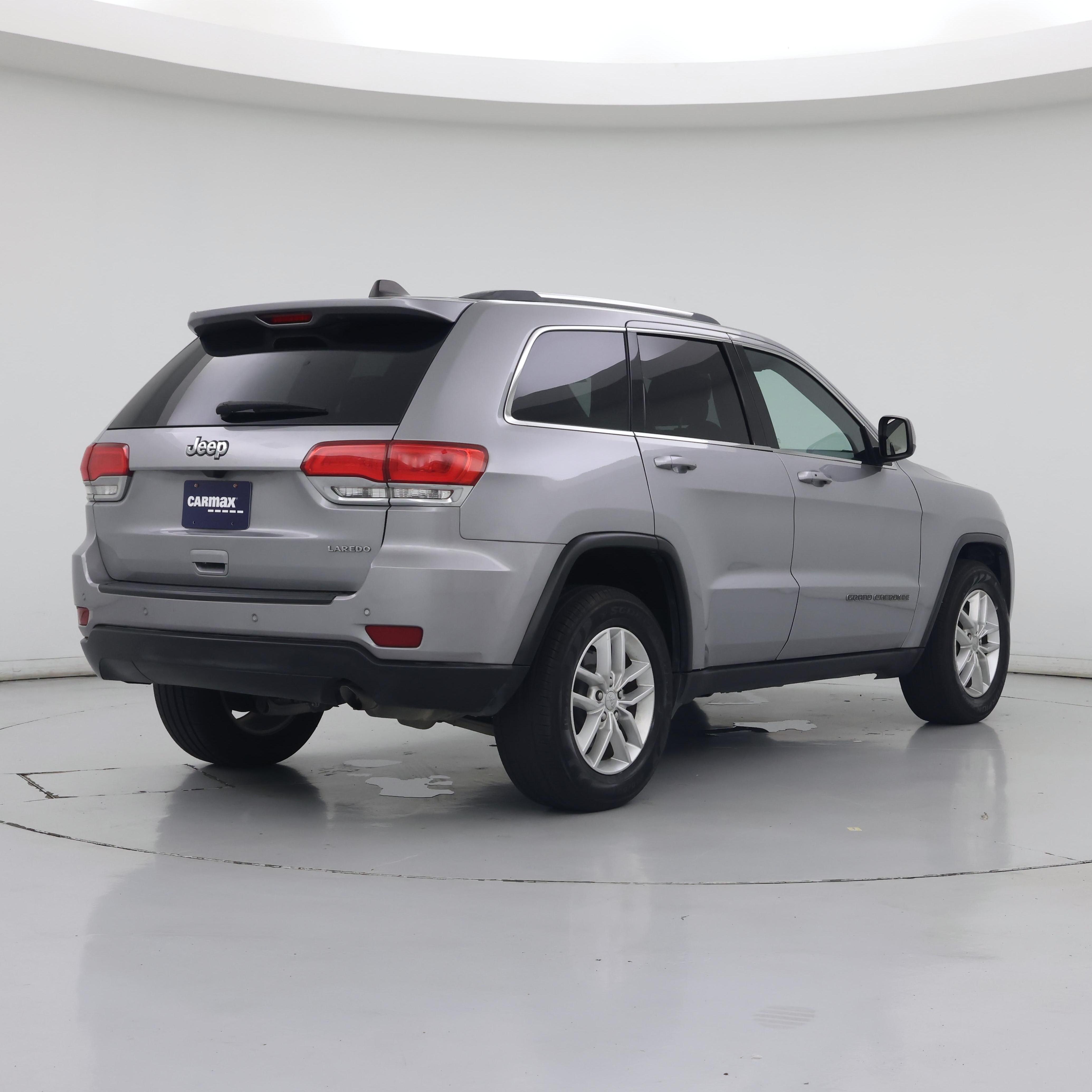 Thumbnail: 2018 Jeep Grand Cherokee - 8