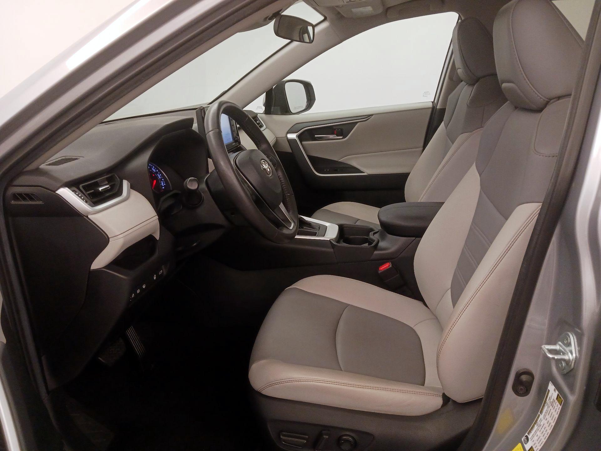 Thumbnail: 2021 Toyota RAV4 - 11