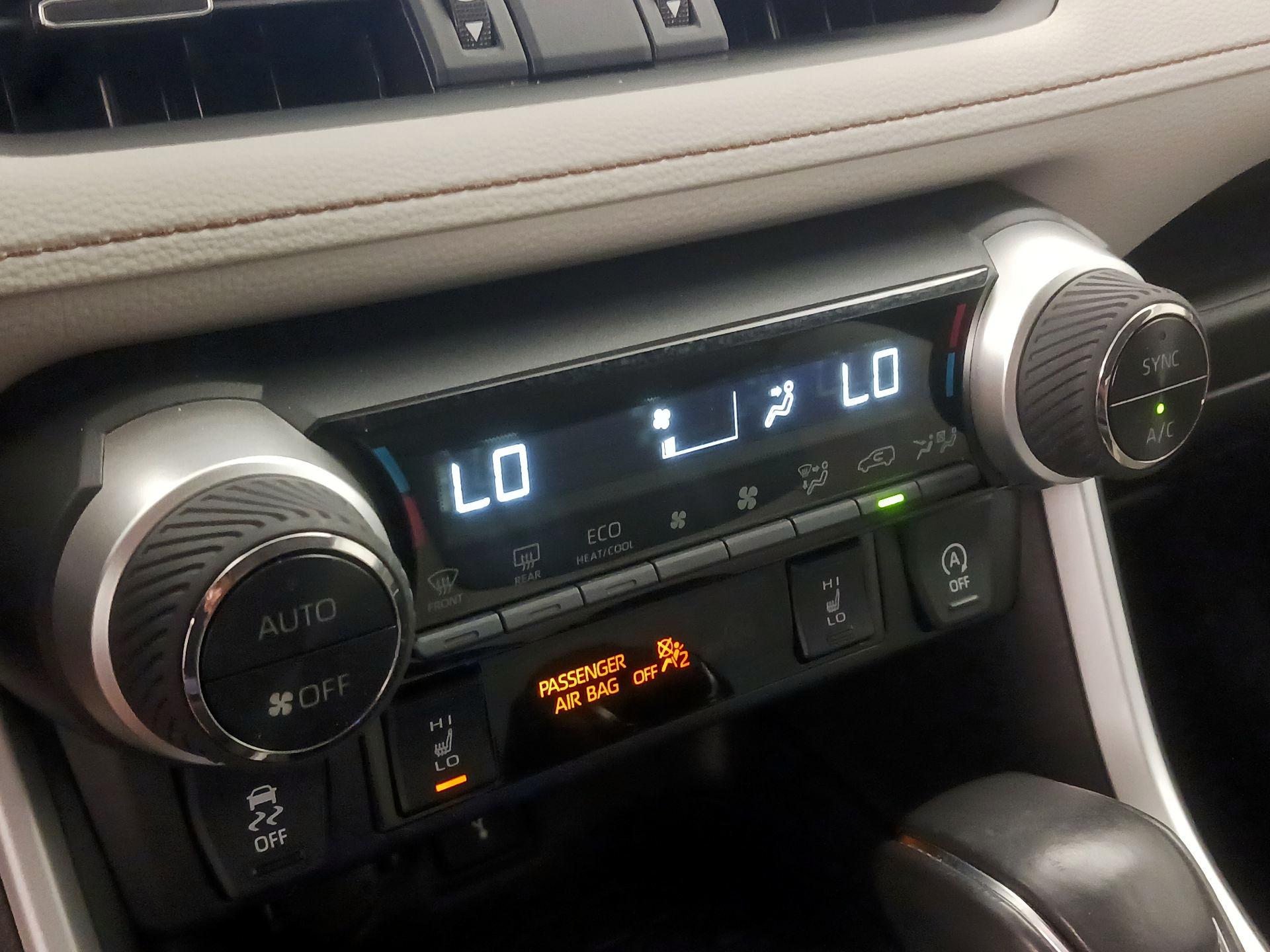 Thumbnail: 2021 Toyota RAV4 - 16