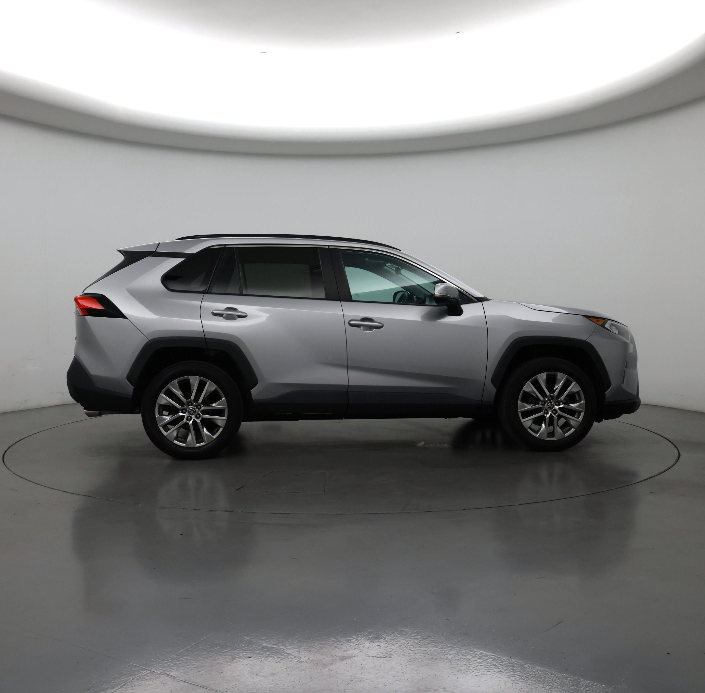 Thumbnail: 2021 Toyota RAV4 - 7