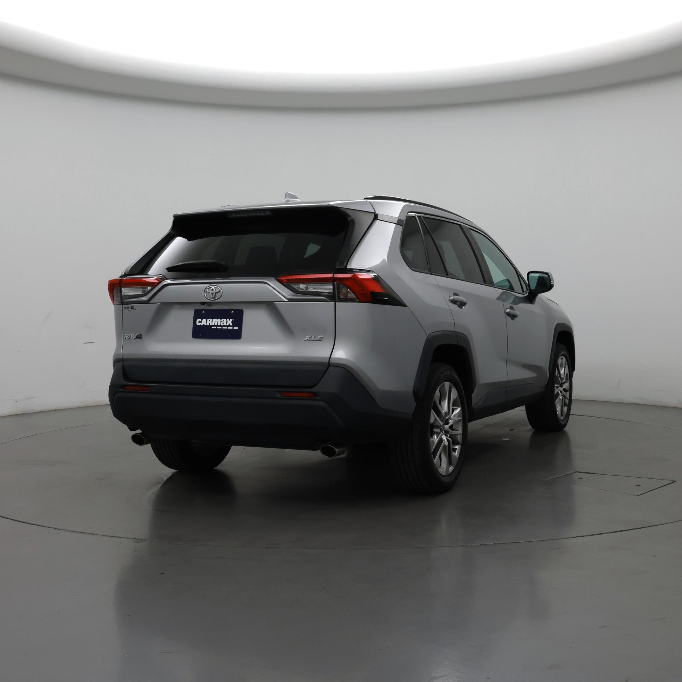 Thumbnail: 2021 Toyota RAV4 - 8
