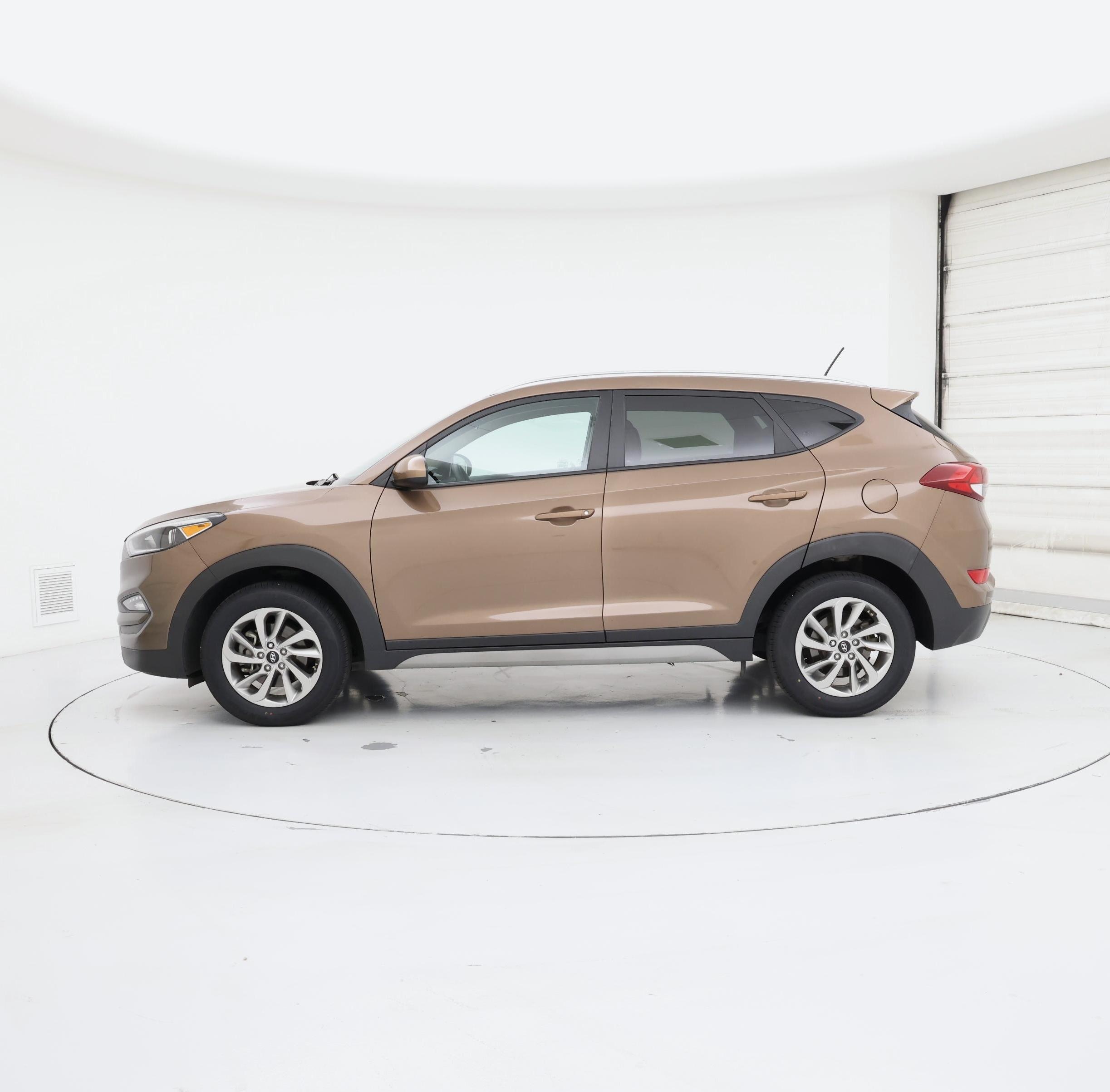 Thumbnail: 2017 Hyundai Tucson - 3