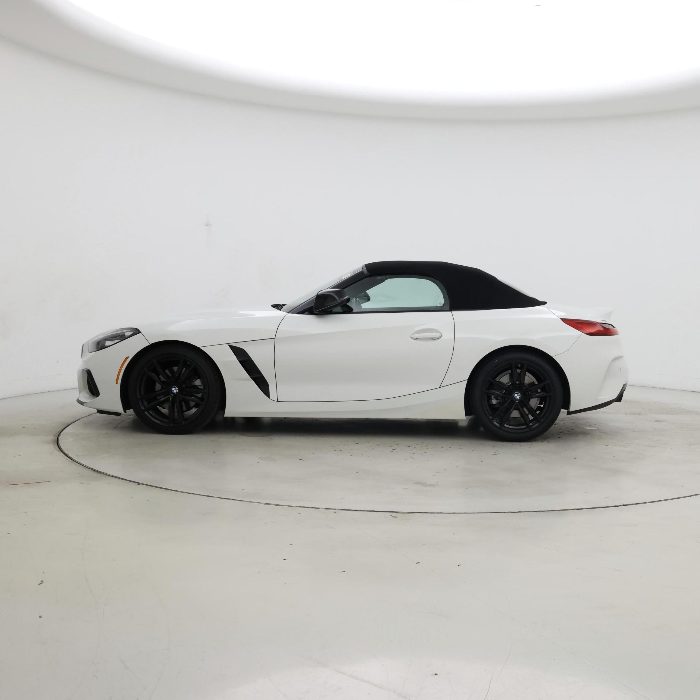 Thumbnail: 2022 BMW Z4 - 3