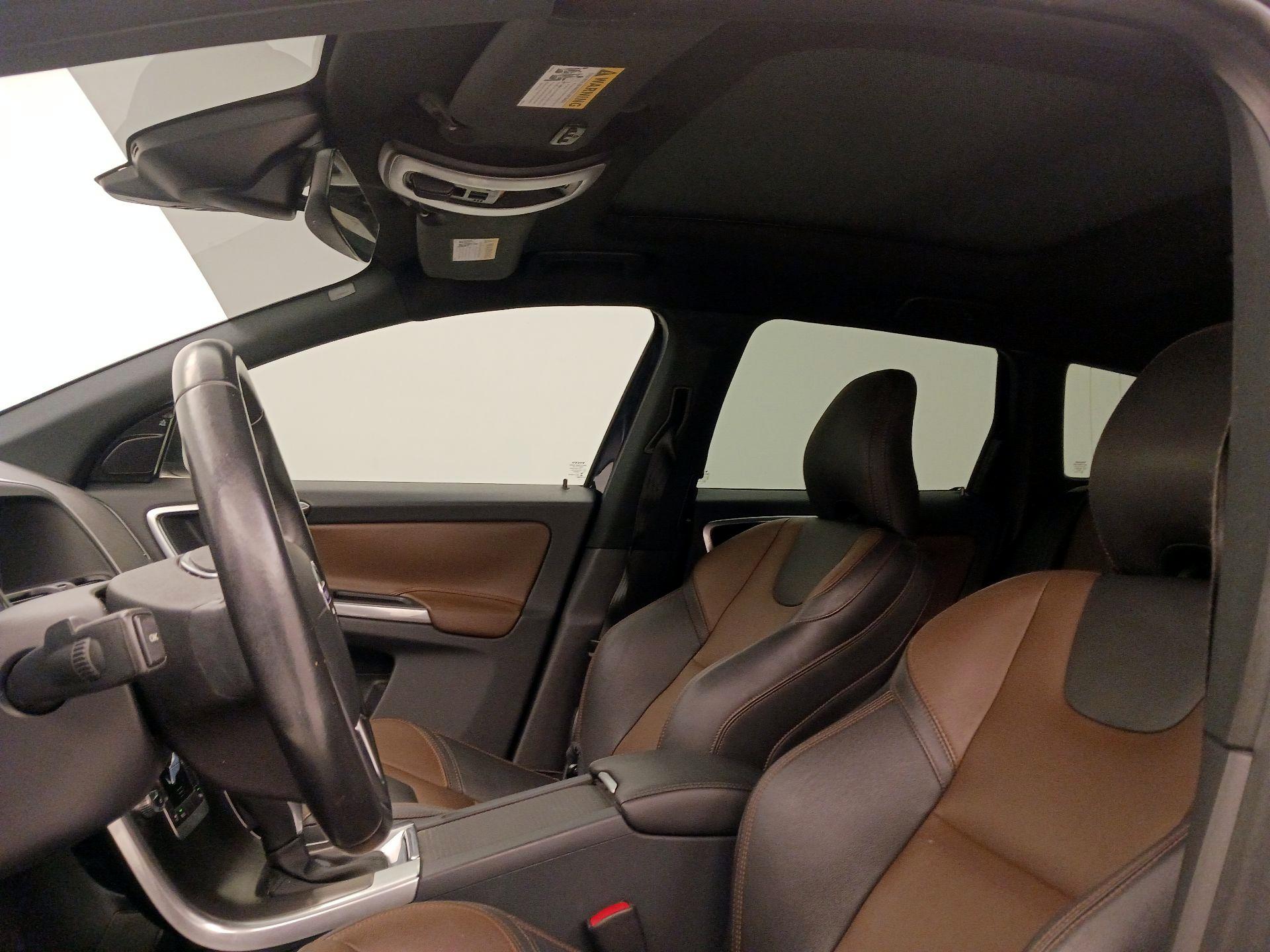 Thumbnail: 2016 Volvo XC60 - 19