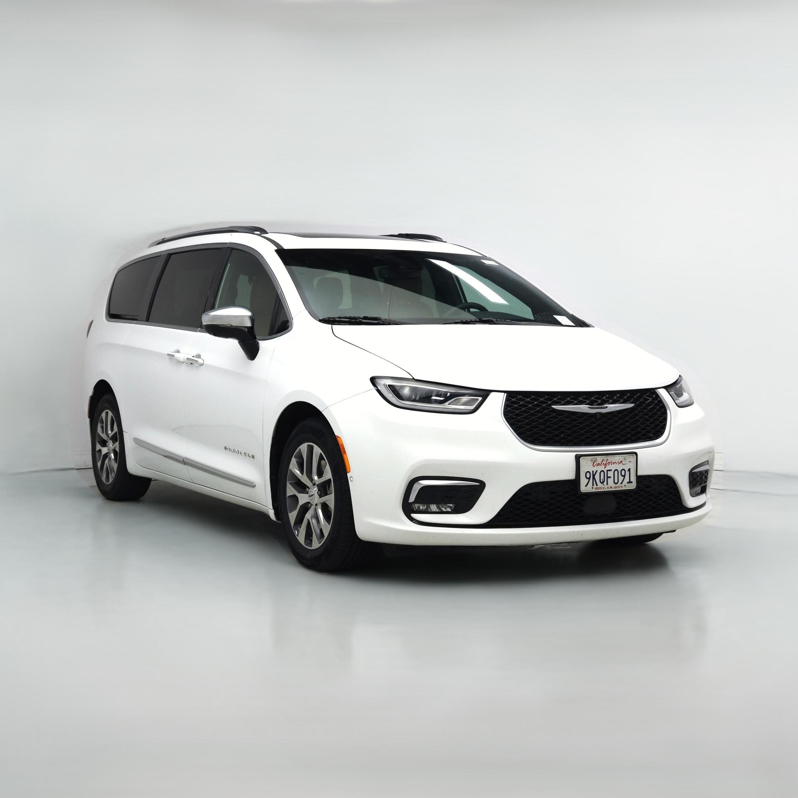 Thumbnail: 2023 Chrysler Pacifica - 1