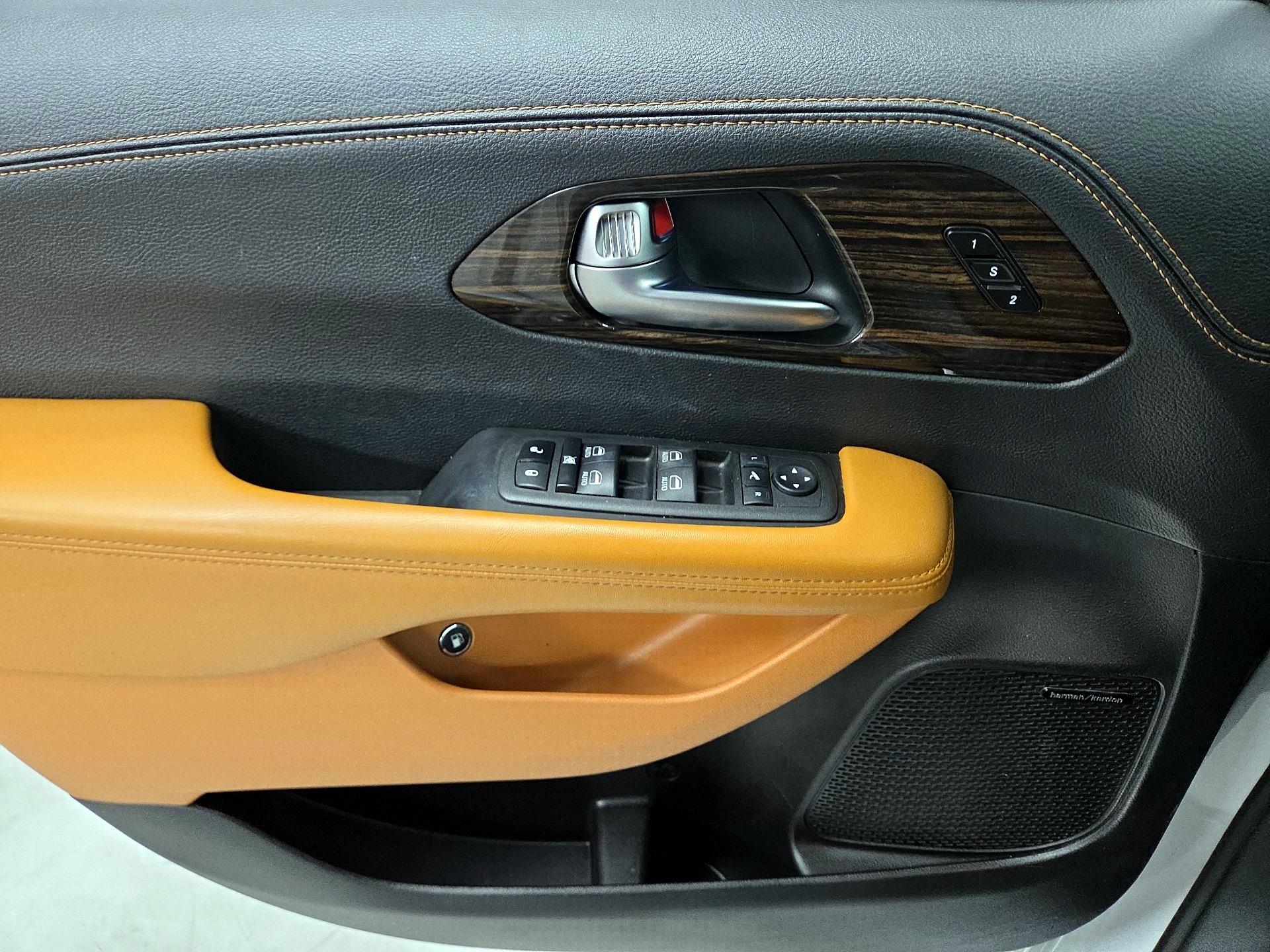 Thumbnail: 2023 Chrysler Pacifica - 12