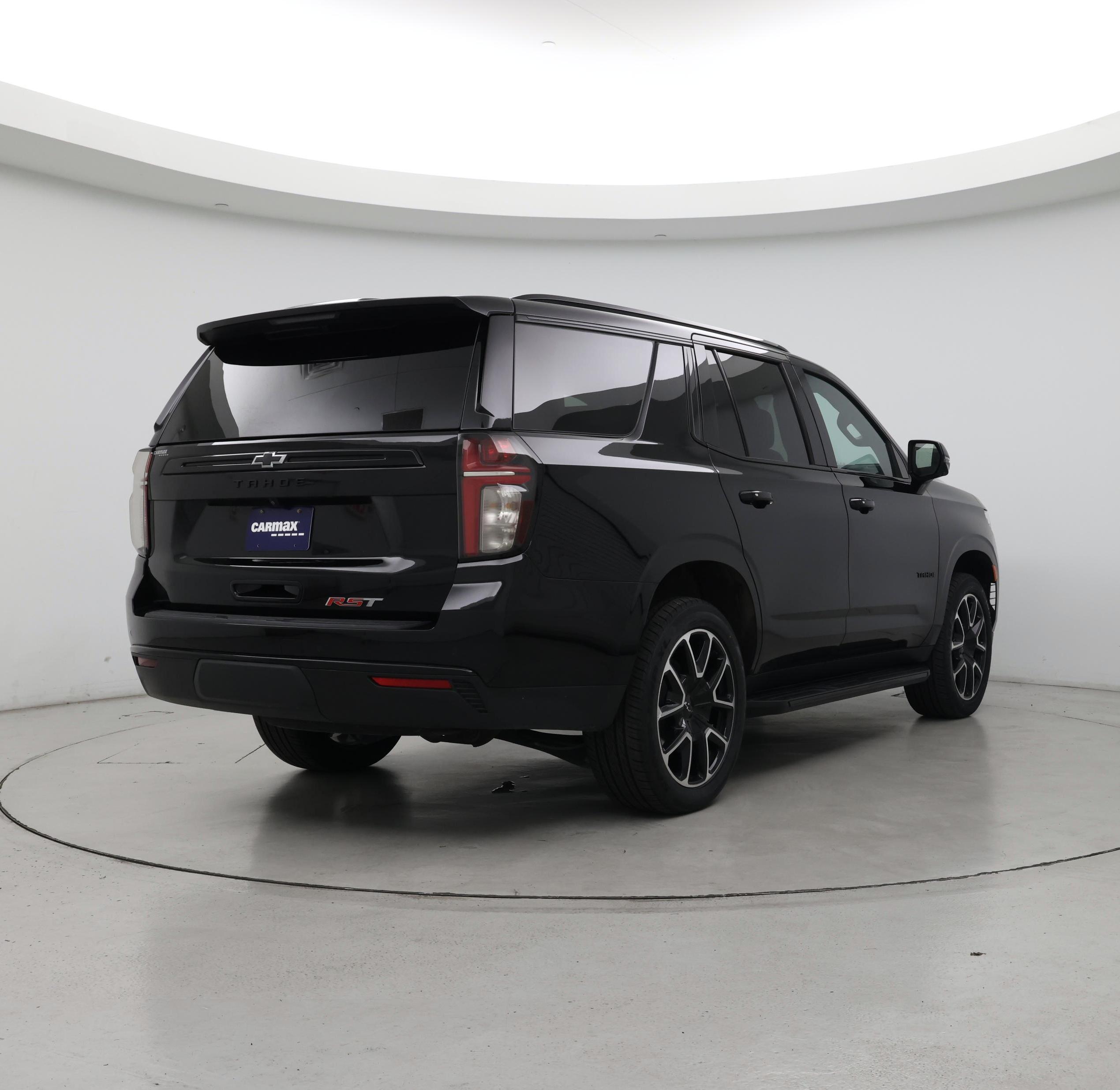 Thumbnail: 2023 Chevrolet Tahoe - 8