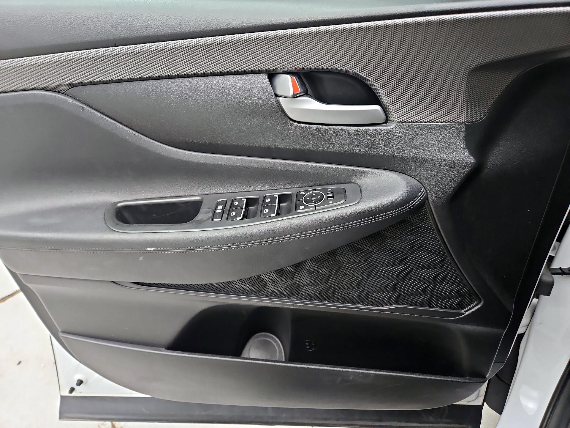 Thumbnail: 2019 Hyundai Santa Fe - 12