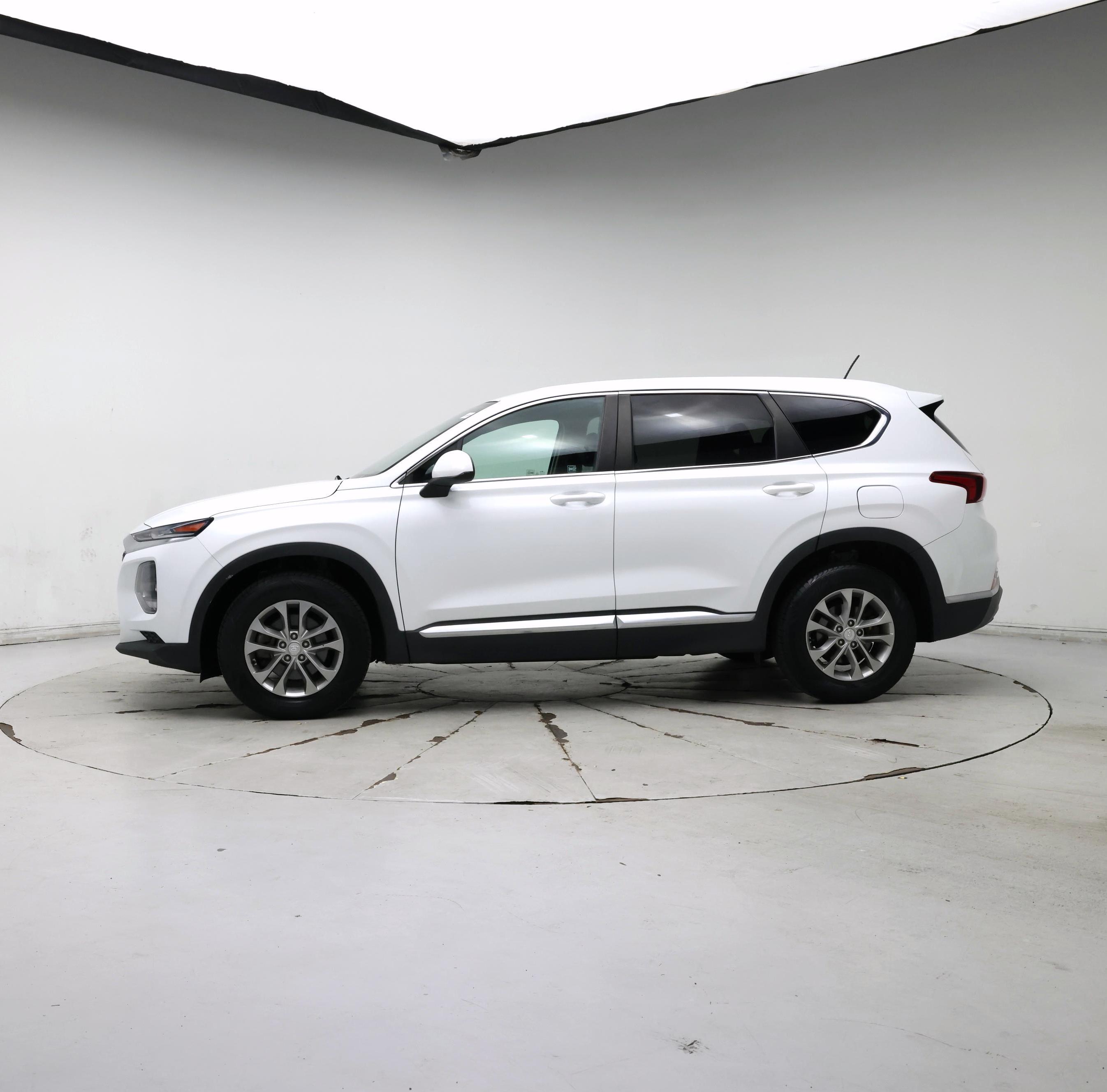 Thumbnail: 2019 Hyundai Santa Fe - 3